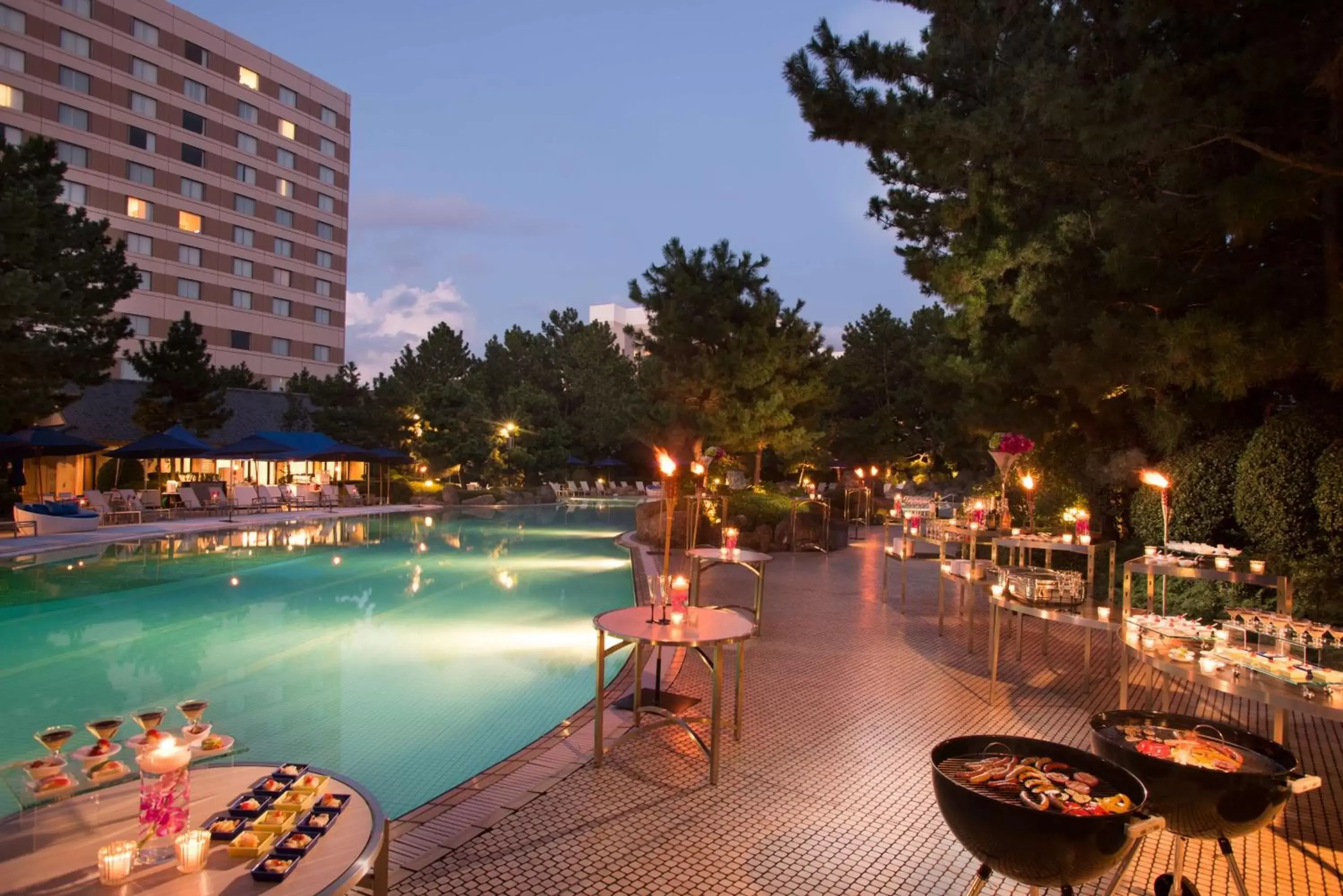 Pool view, Swimming Pool in Hilton Tokyo Bay