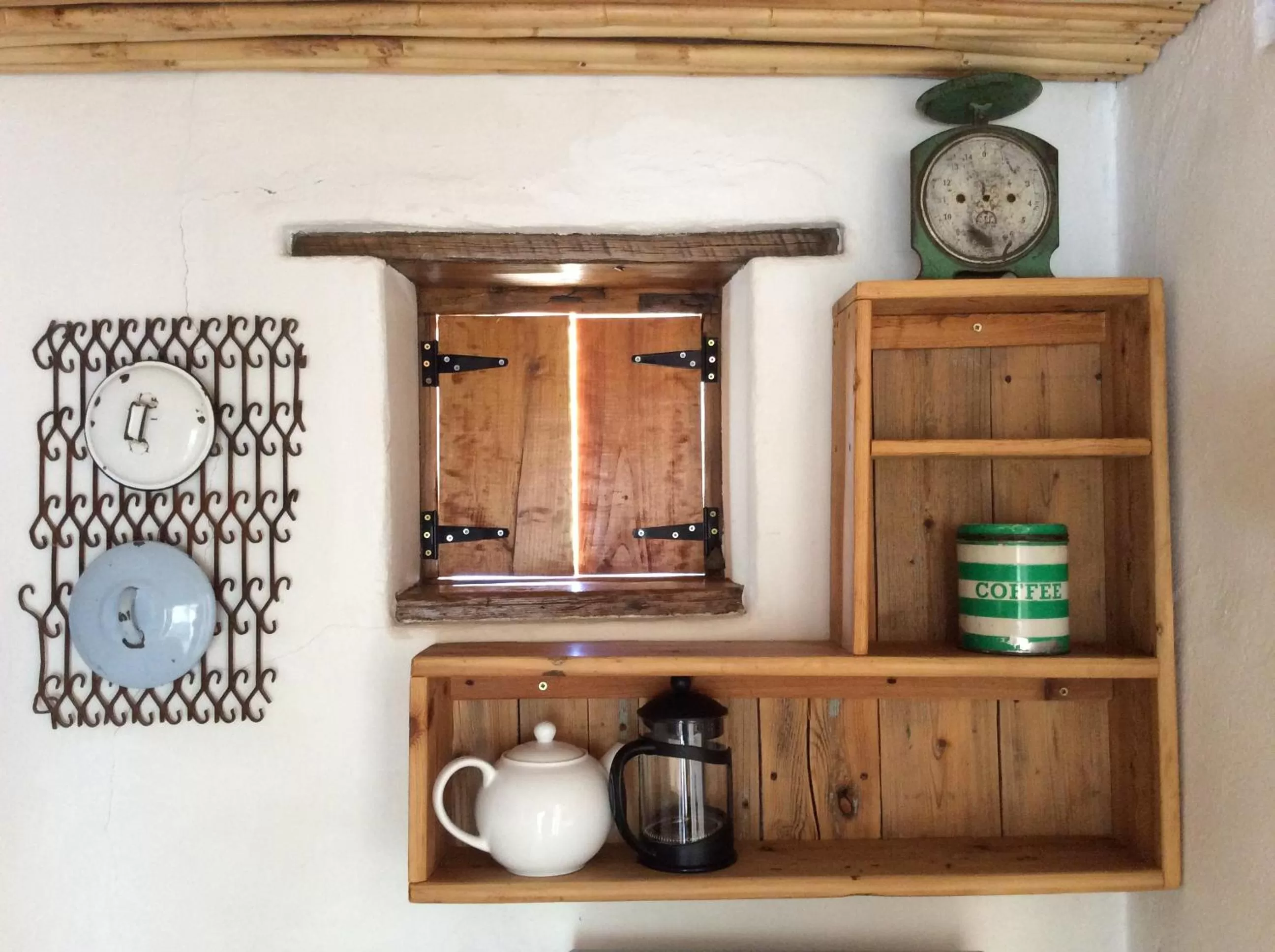 Kitchen or kitchenette in Brakdakkie Guest Cottages