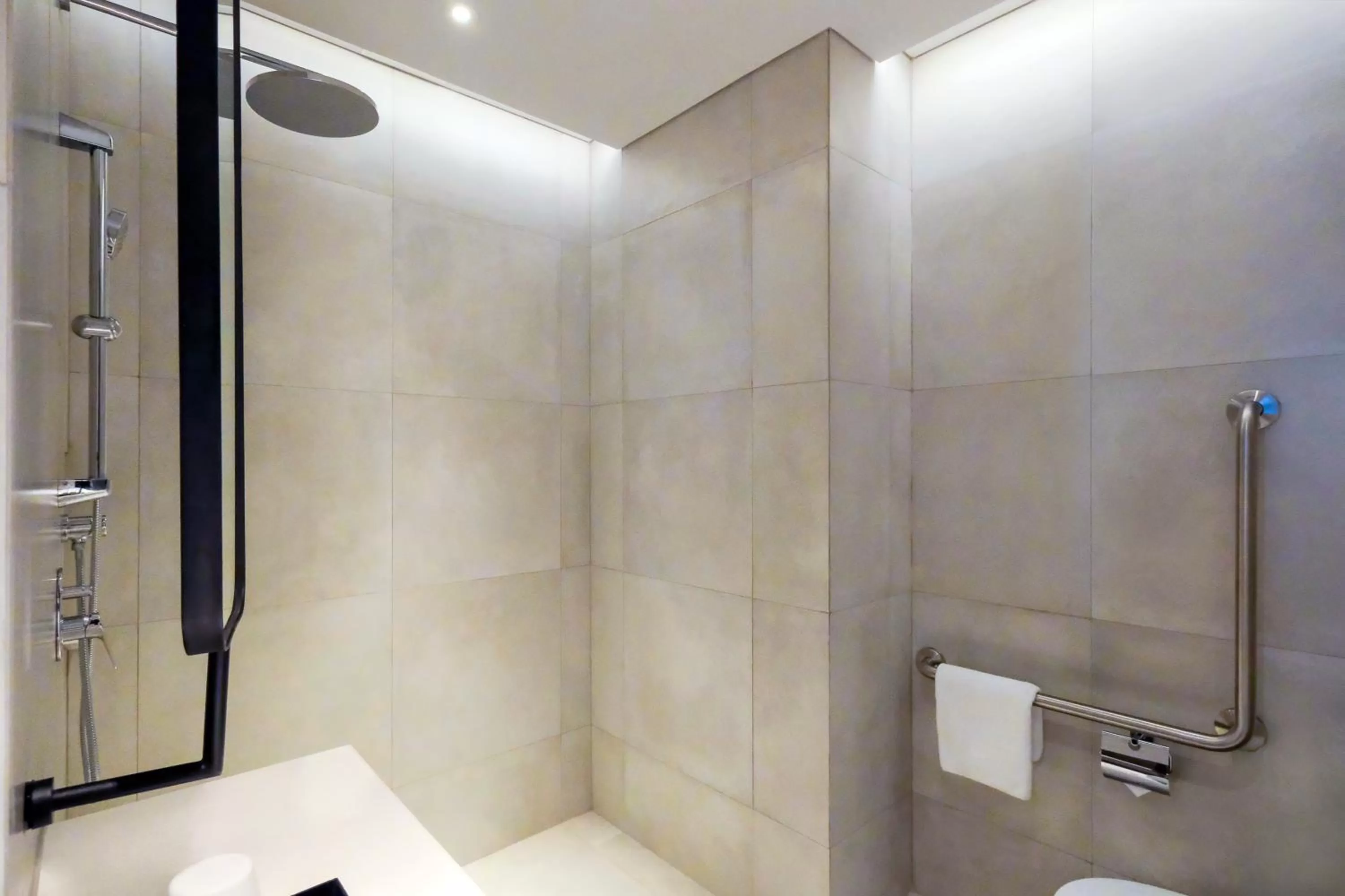 acessibility in Mercure Tangerang Centre