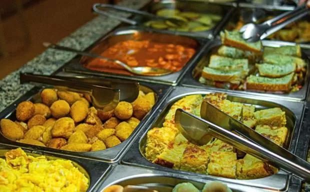 Restaurant/places to eat in Pousada Jovimar