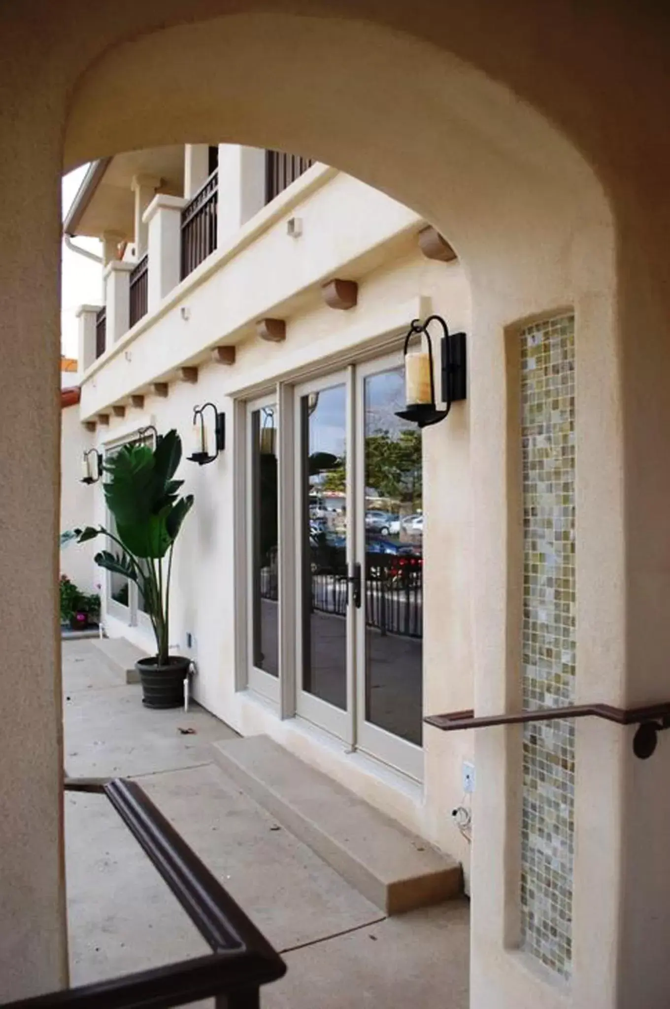 Property building in Bella Capri Inn and Suites