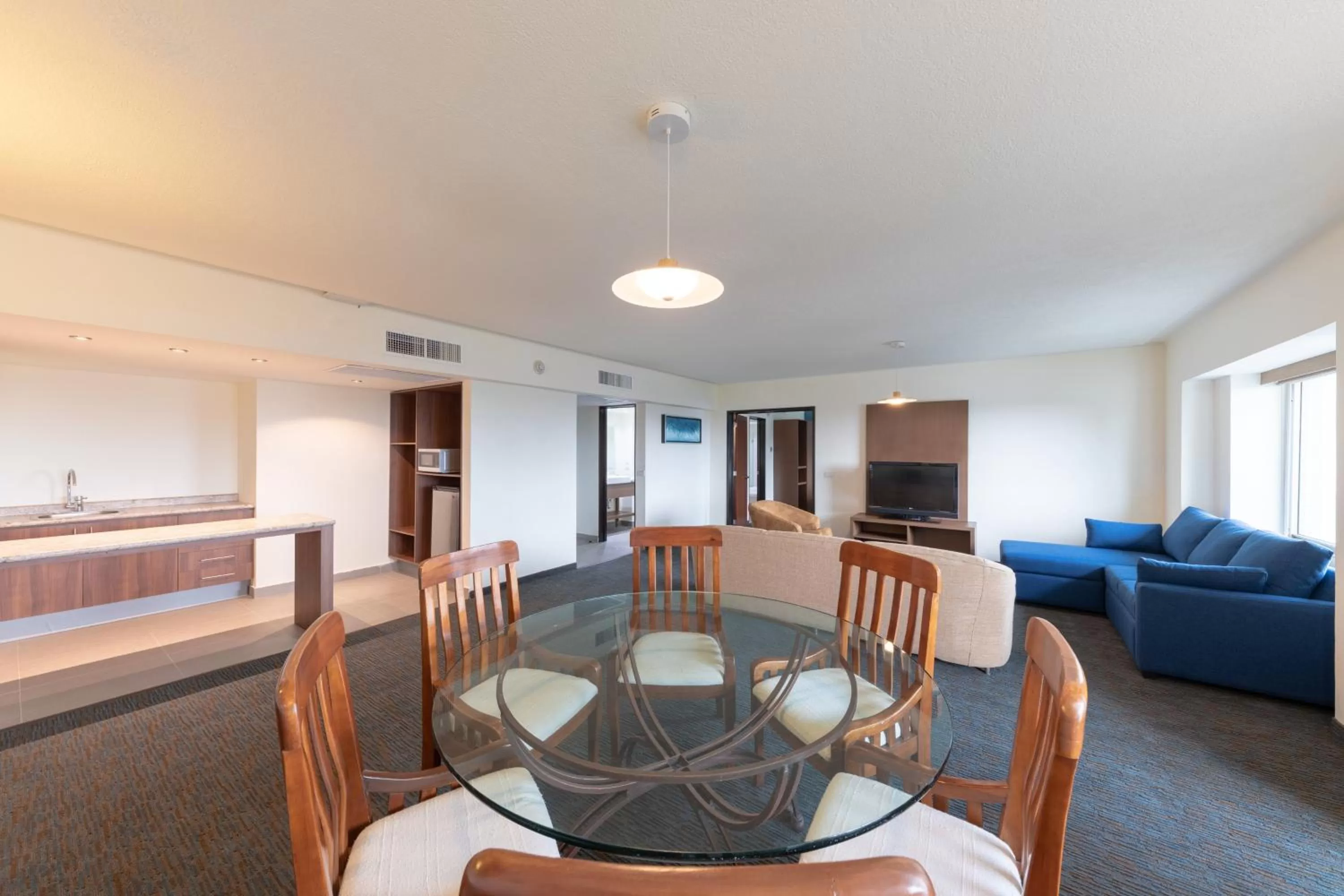 Bedroom in Holiday Inn Guadalajara Expo Plaza del Sol by IHG