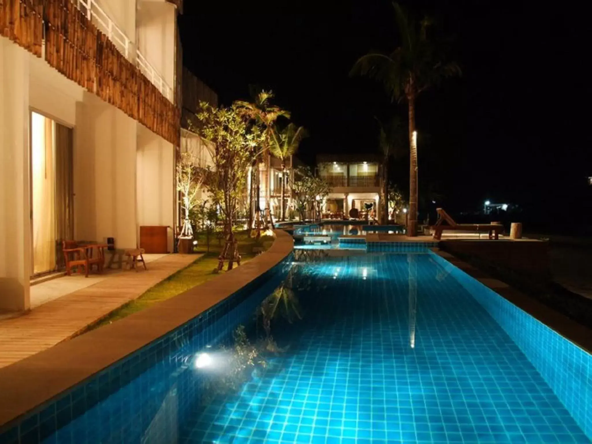 Swimming Pool in Bari Lamai Resort