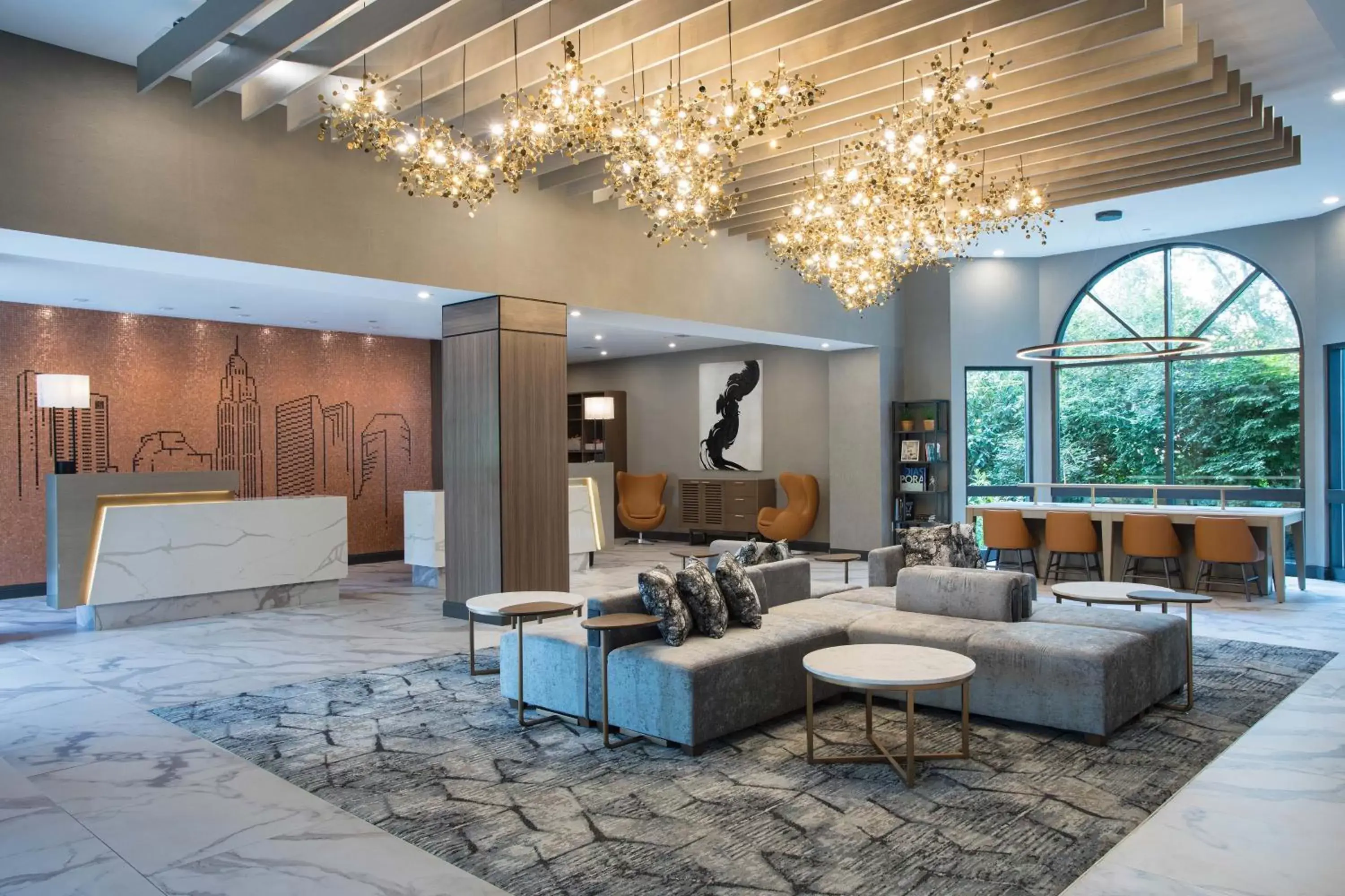 Lobby or reception in Sheraton Suites Columbus Worthington