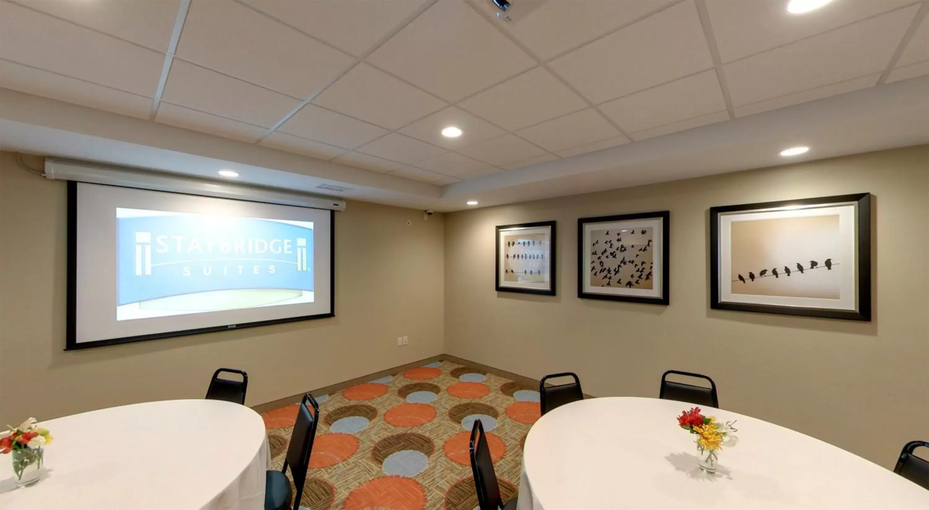 Meeting/conference room in Staybridge Suites Ann Arbor - Research Parkway, an IHG Hotel