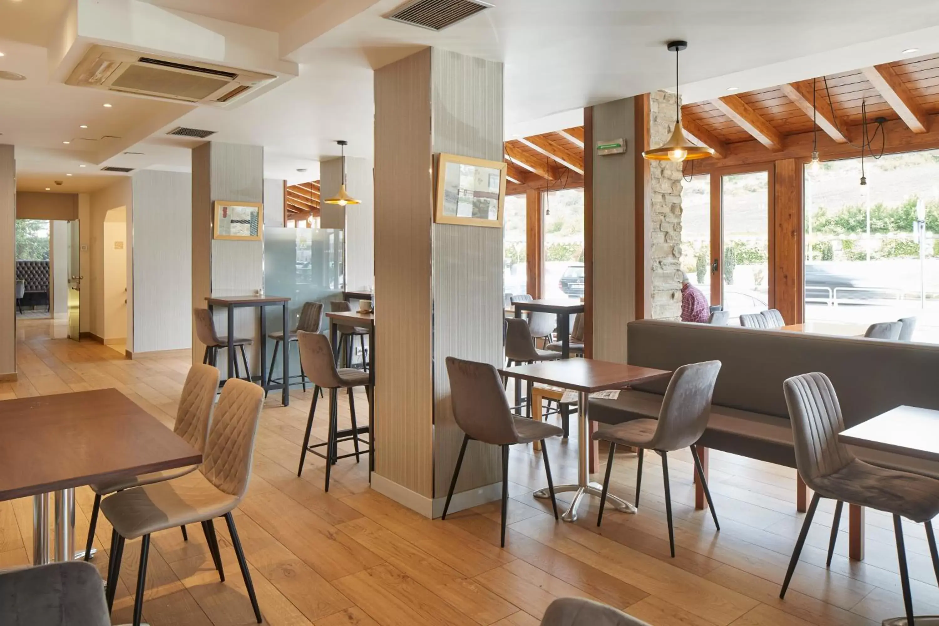 Dining area, Restaurant/Places to Eat in Hotel Iriguibel Huarte Pamplona