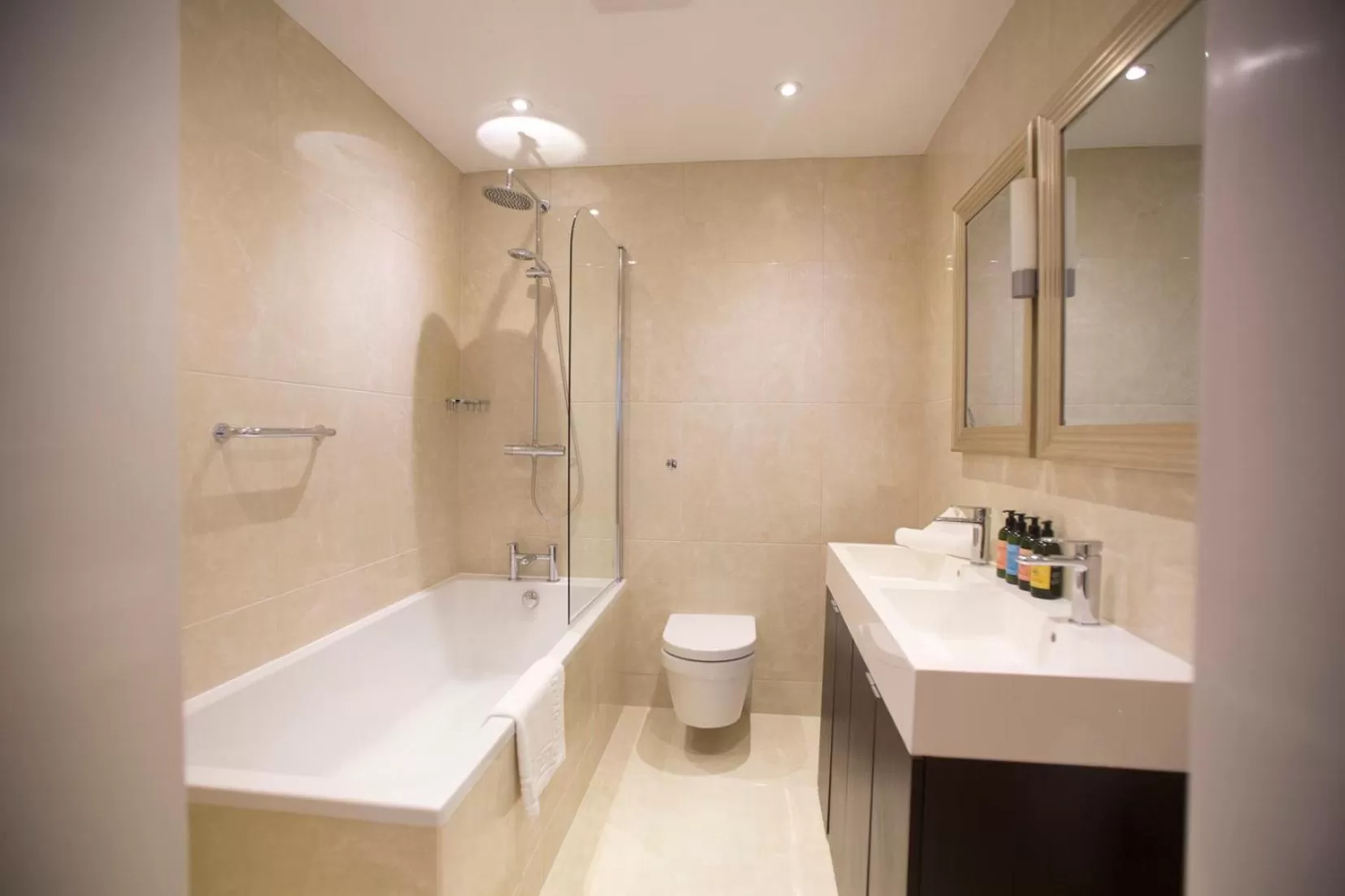 Toilet in The Lansbury Heritage Hotel By Sunday - Canary Wharf London