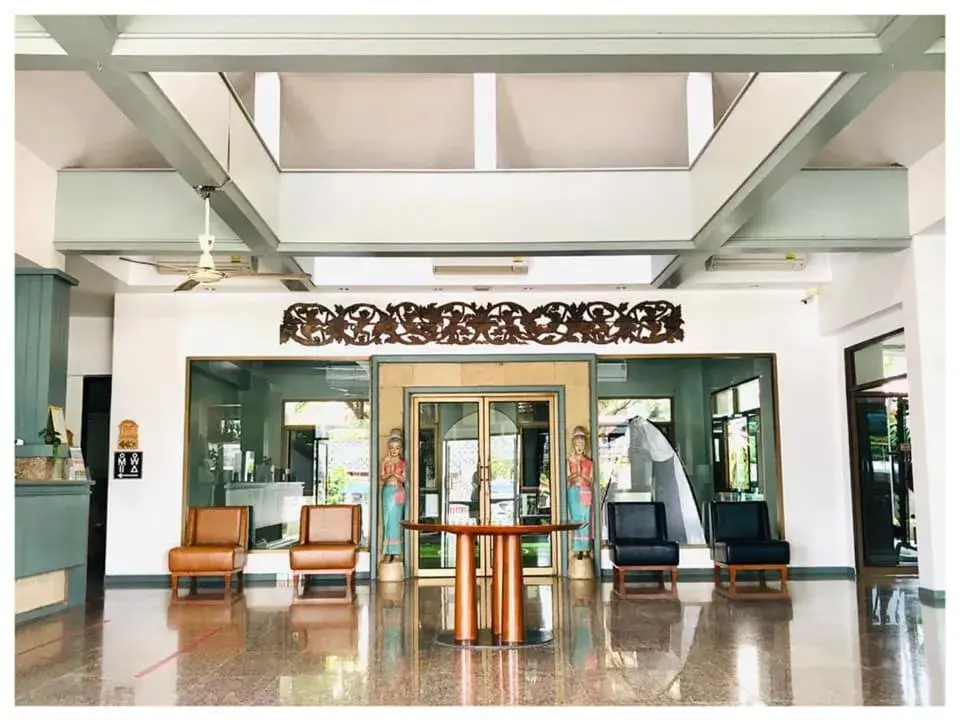 Lobby/Reception in Lopburi Inn Resort