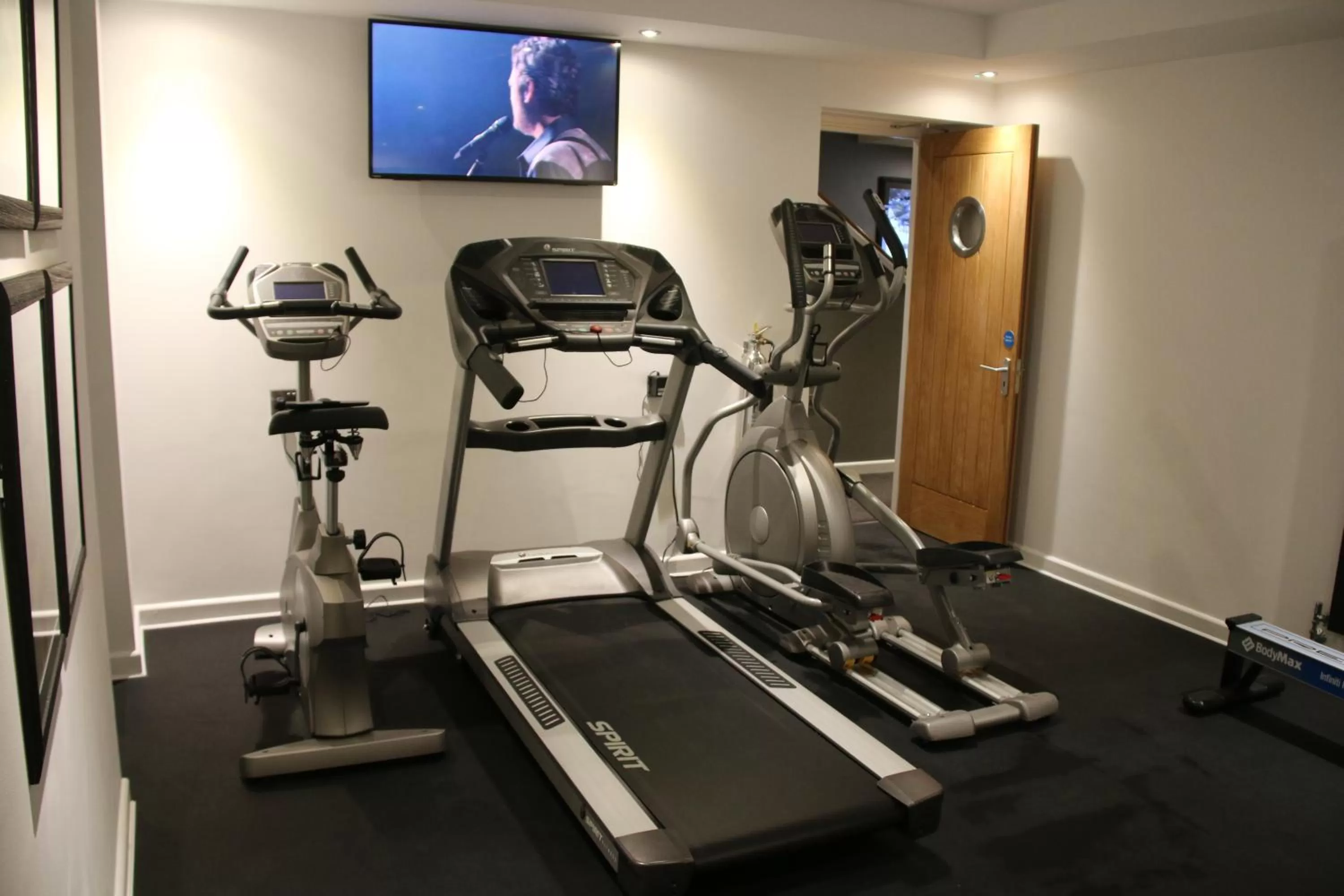 Fitness centre/facilities in Carlton Hotel