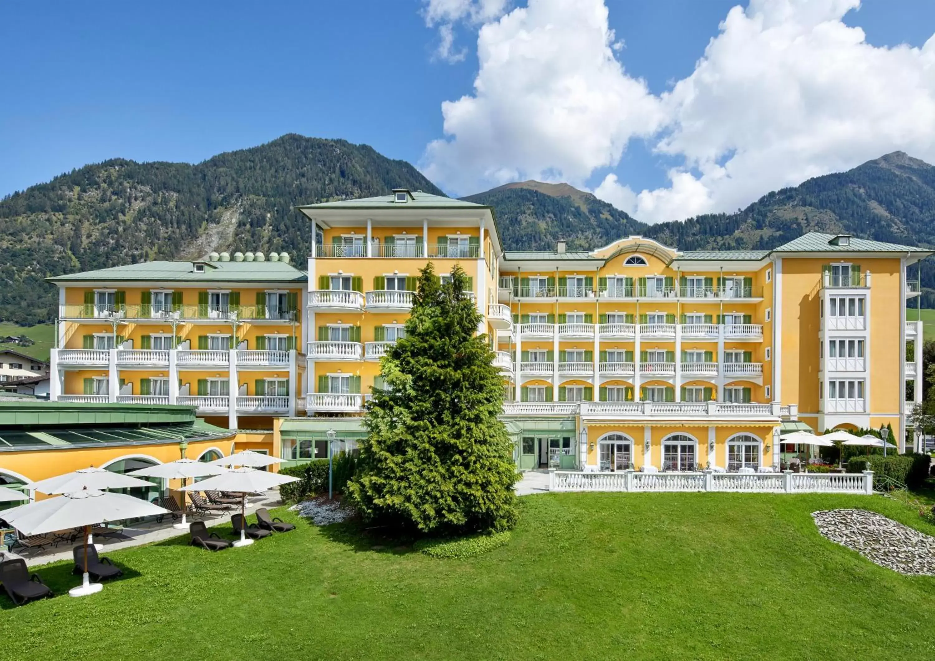 Property Building in Das Alpenhaus Gasteinertal