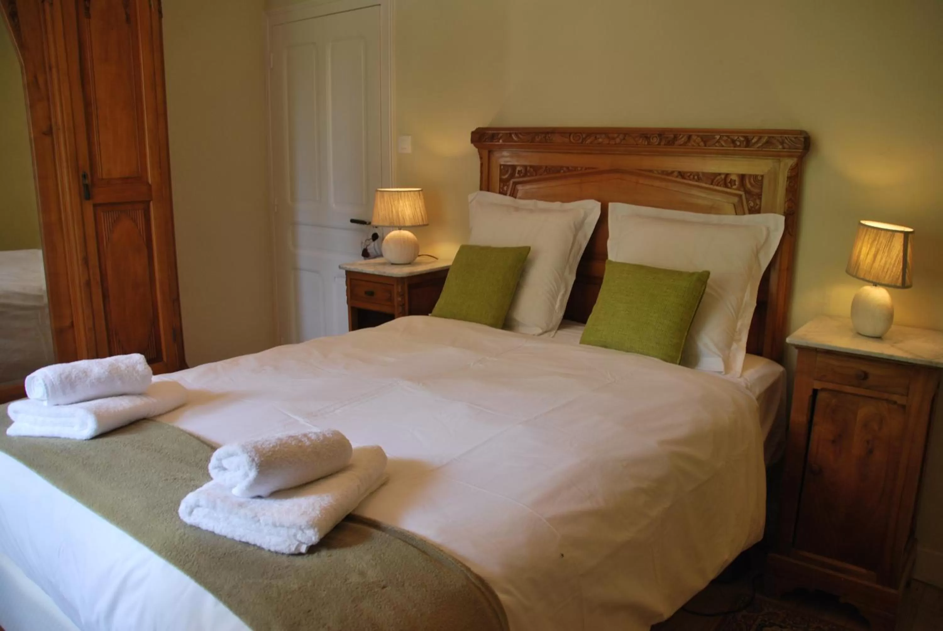 Photo of the whole room, Bed in Chambre d'Hôtes Le Moulin Bertrand
