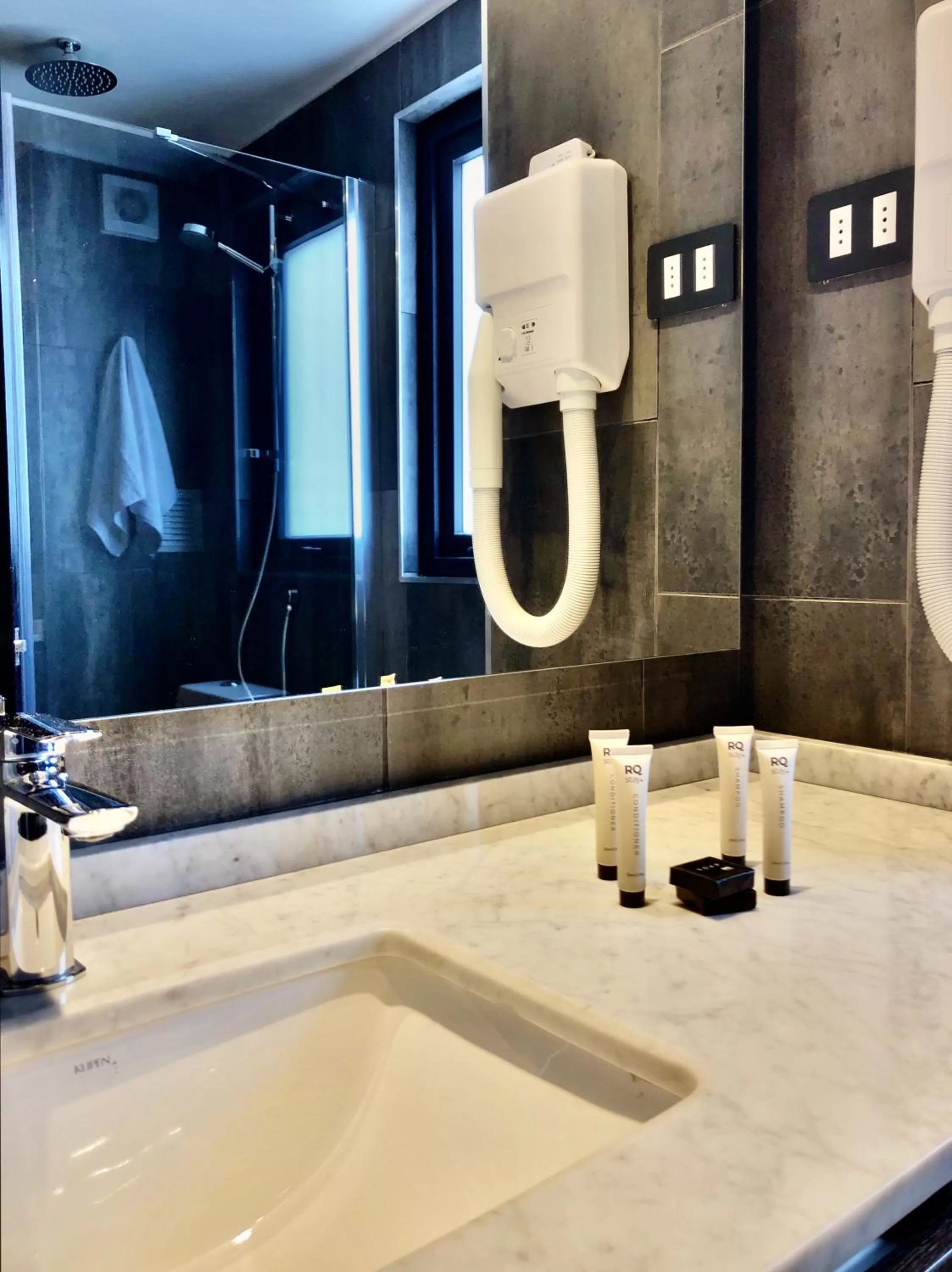 Bathroom in RQ Santa Magdalena