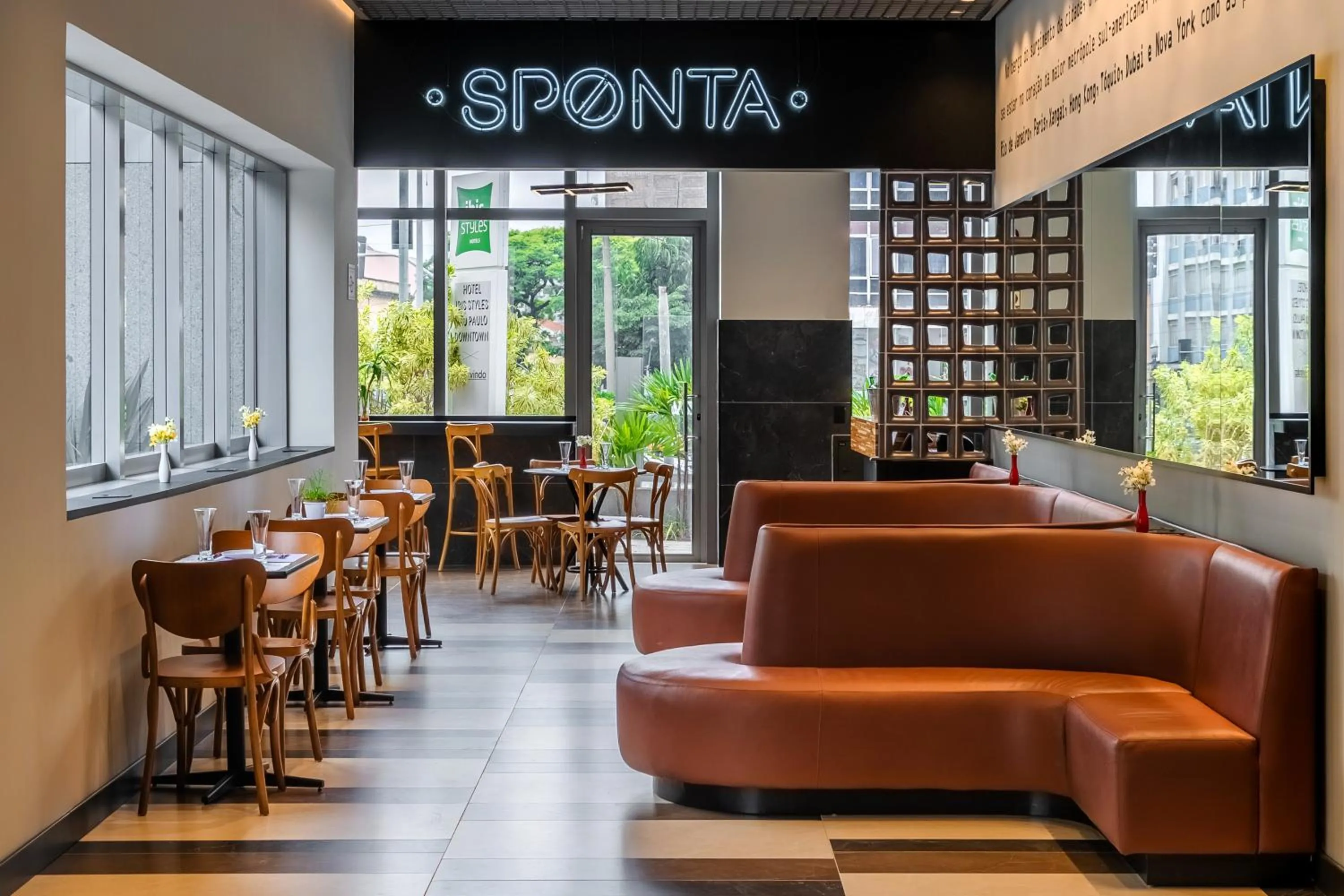 Lounge or bar in Ibis Styles SP Centro