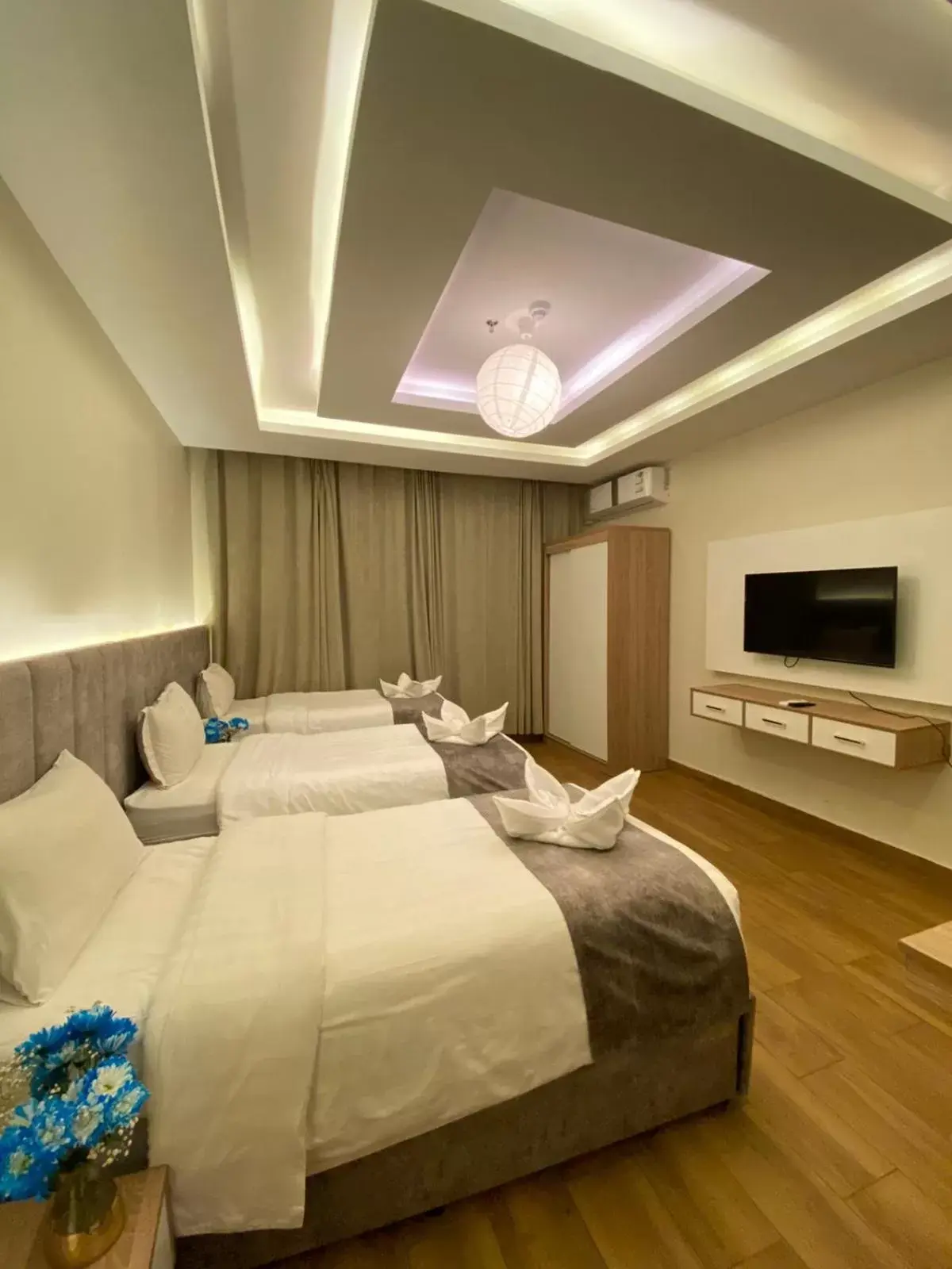 Bed in فندق جولدن توليب أبها - GOLDEN TULIP ABHA HOTEl Bed in فندق جولدن توليب أبها - GOLDEN TULIP ABHA HOTEl