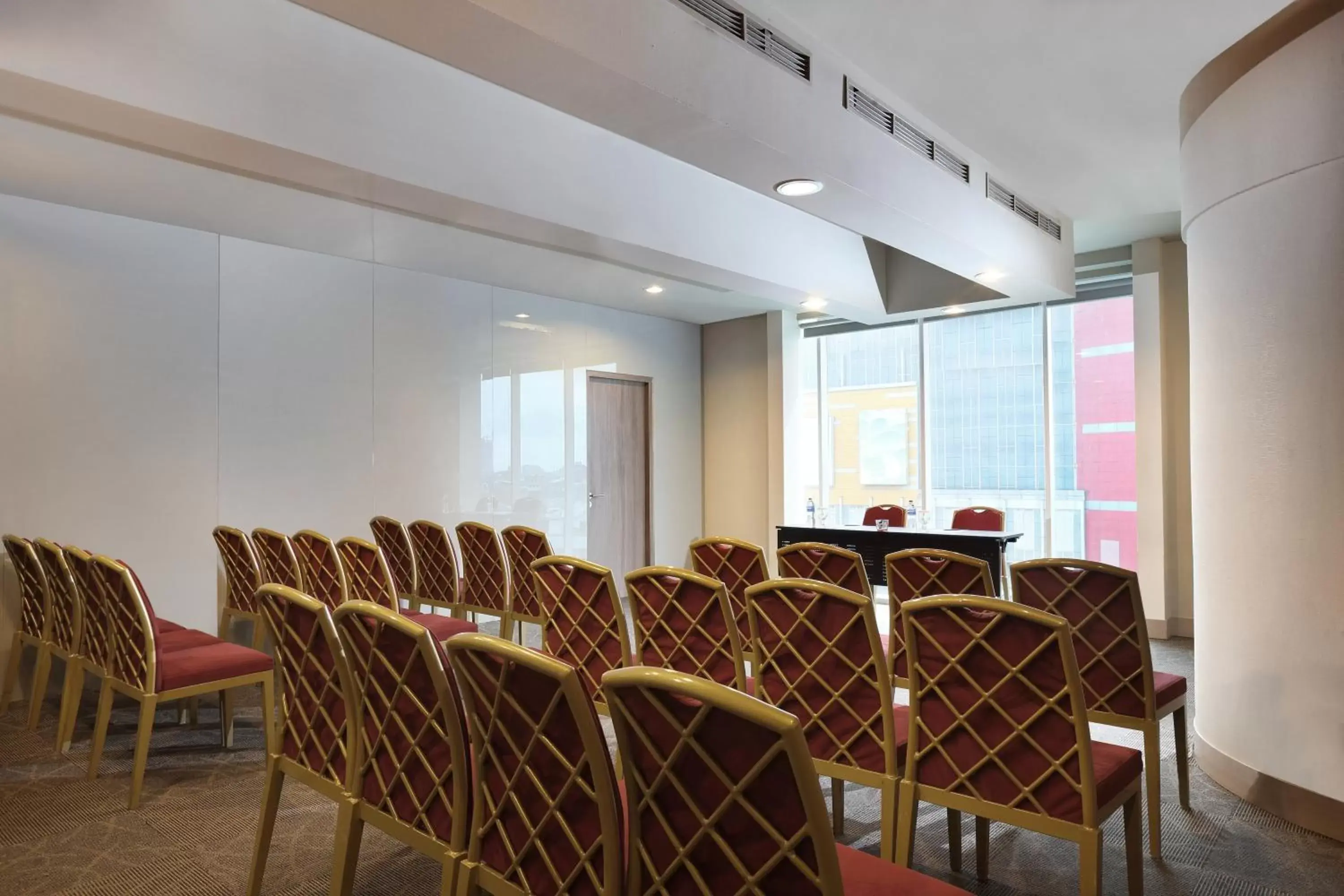 Business facilities in Novotel Jakarta Gajah Mada