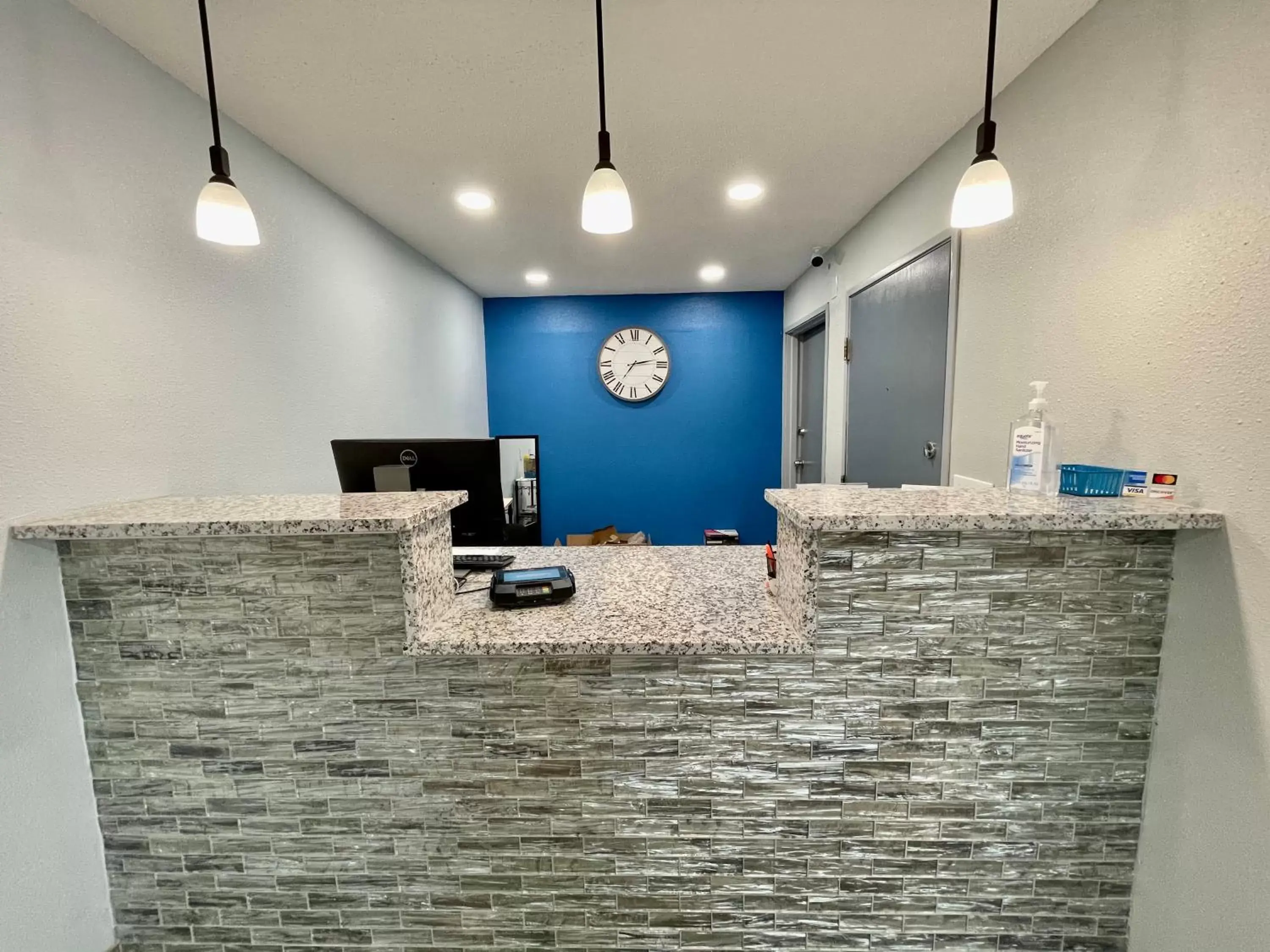 Lobby or reception in Lamoni Inn & Suites Lobby or reception in Lamoni Inn & Suites