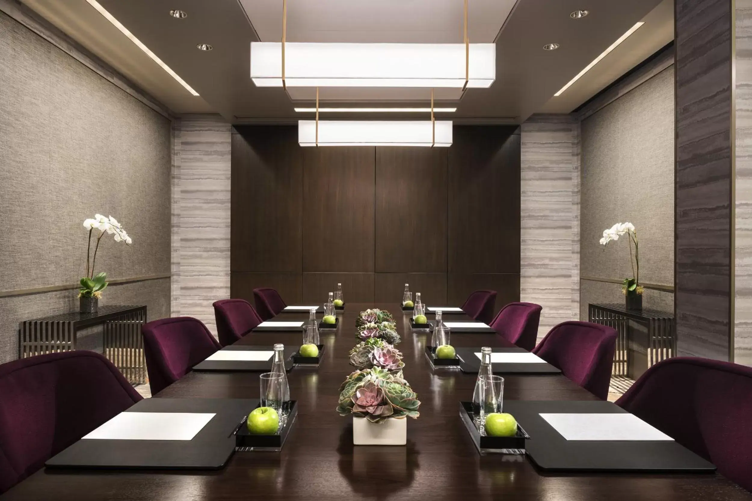 Meeting/conference room in Four Seasons Hotel Silicon Valley at East Palo Alto