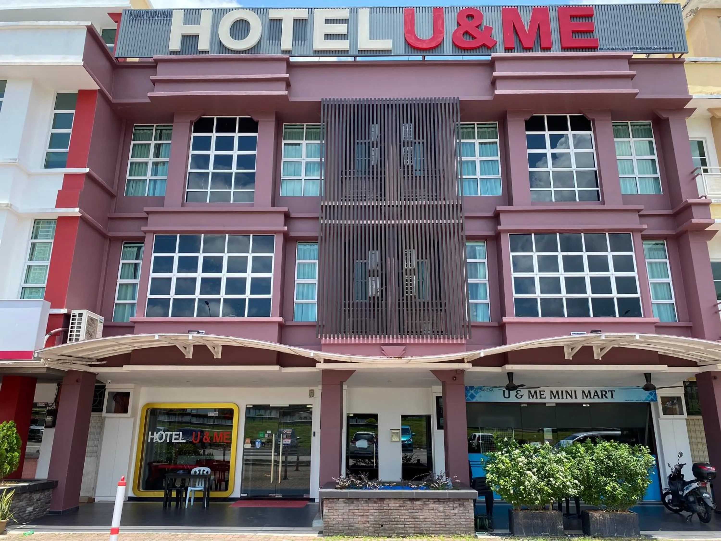 Property building in Hotel U and Me