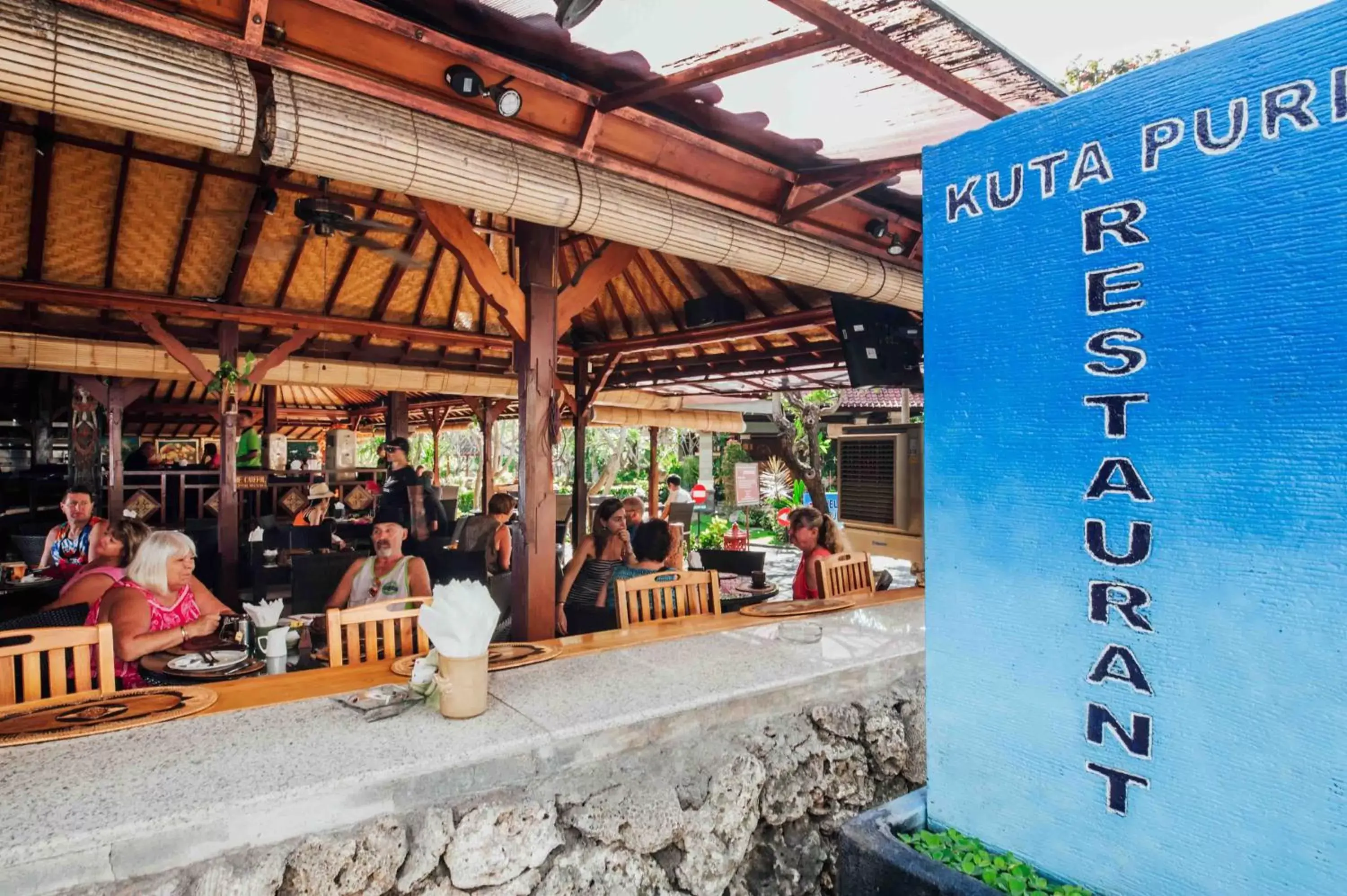 Restaurant/places to eat in Kuta Puri Bungalows, Villas and Resort