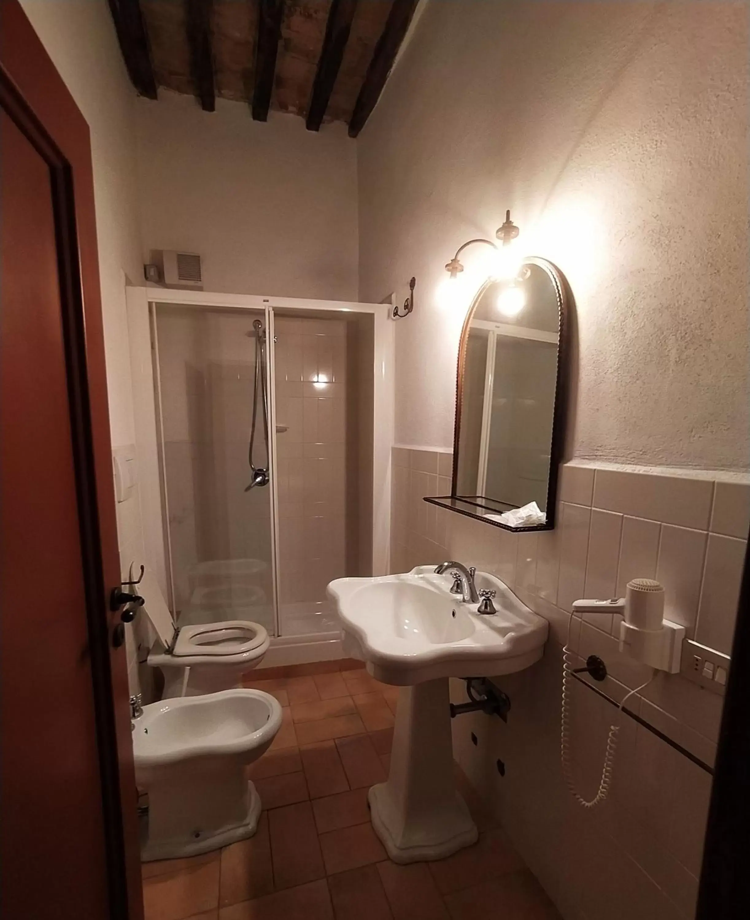Bathroom in Monastero Le Grazie