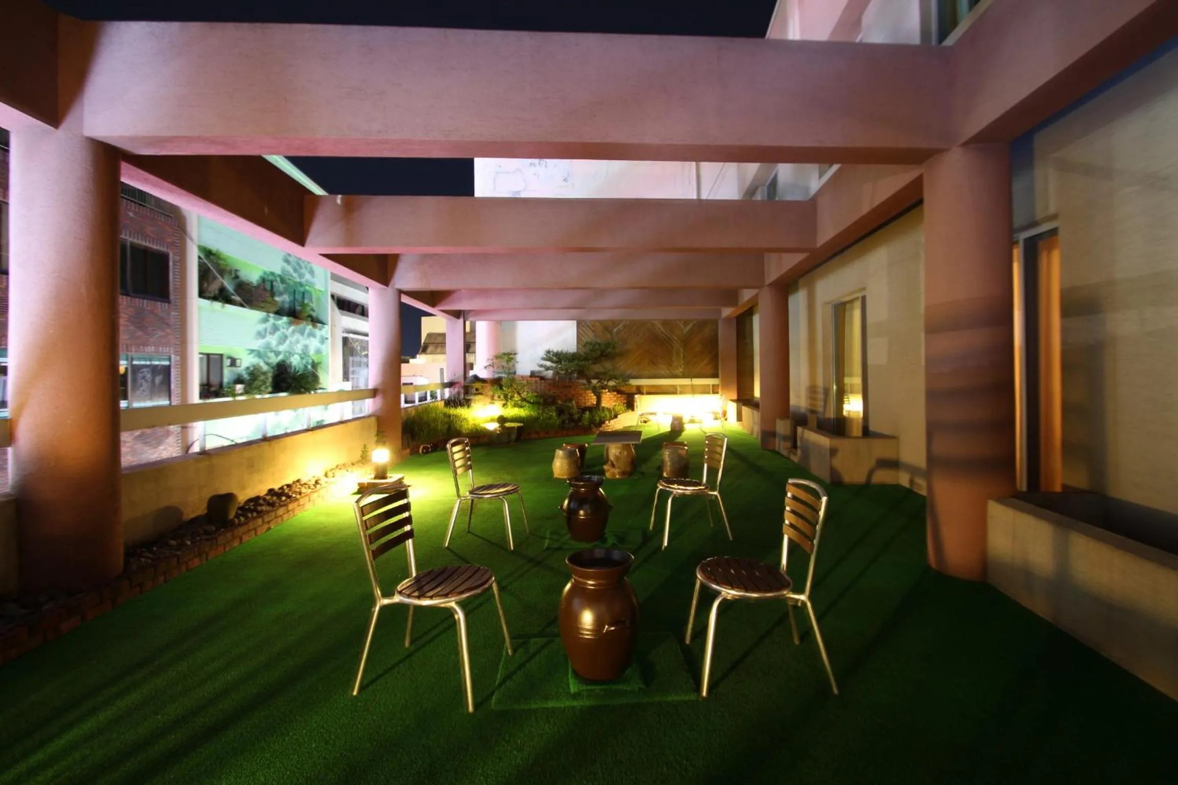 Balcony/Terrace in Daedong Hotel