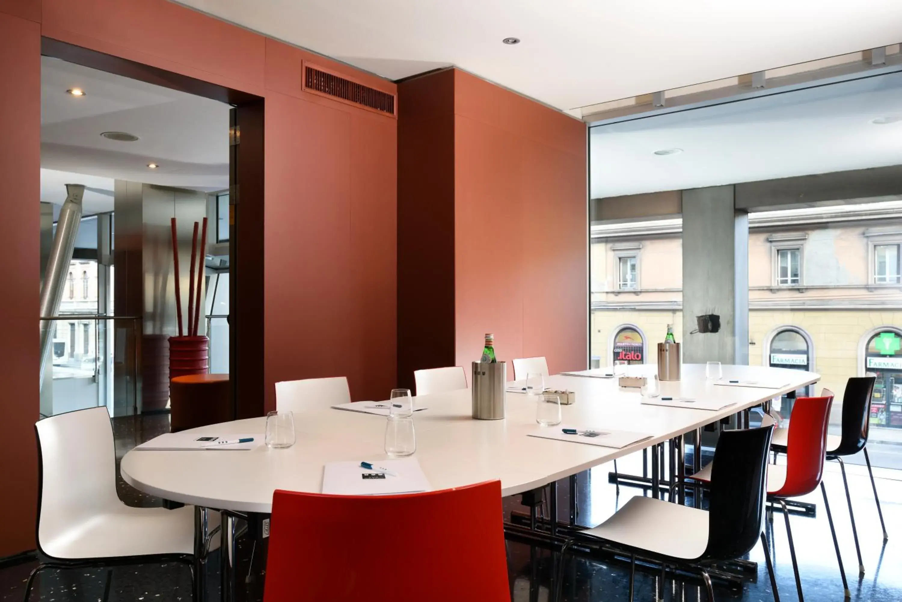 Business facilities in UNAHOTELS Bologna Centro