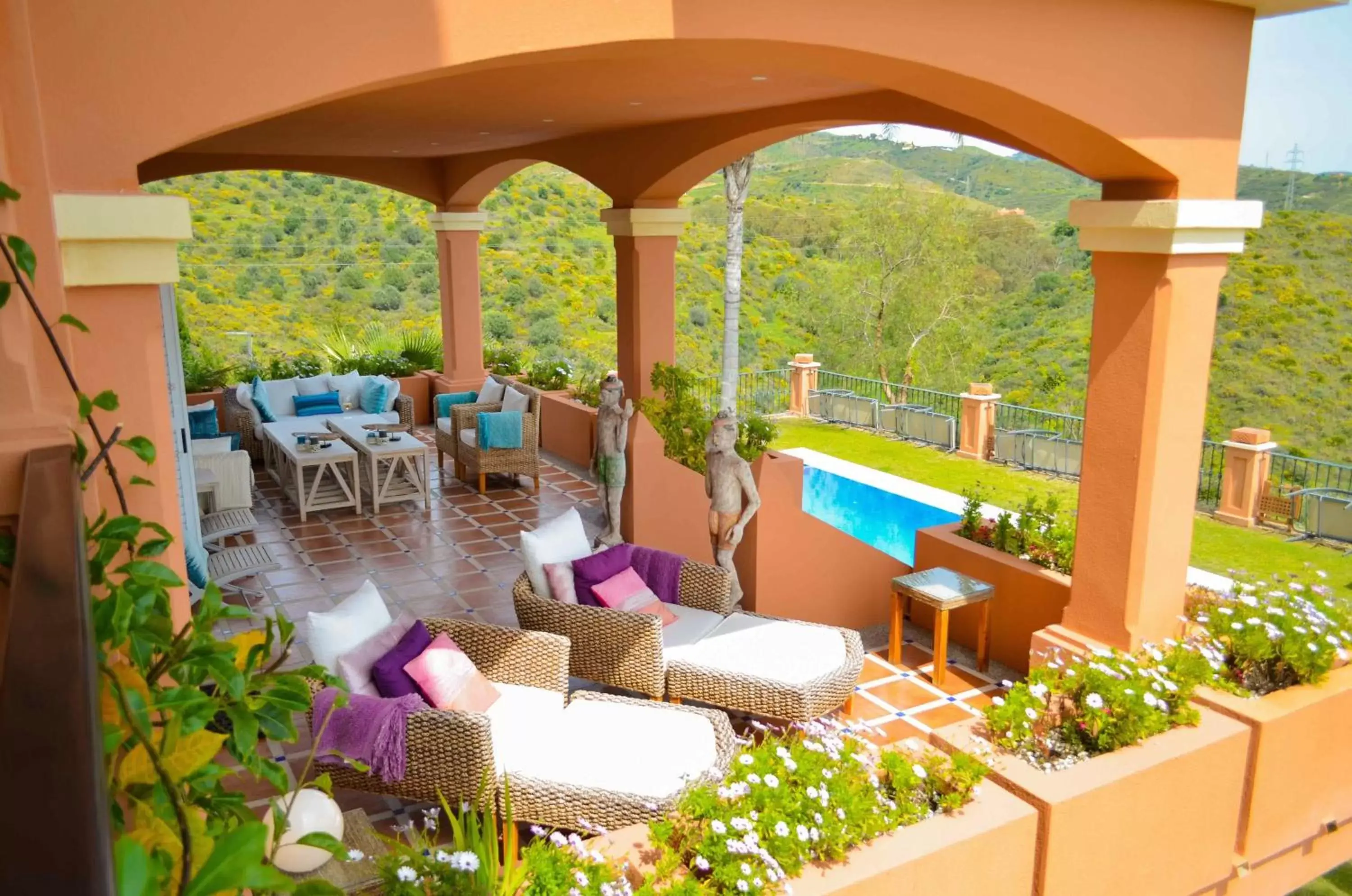 Balcony/Terrace, Restaurant/Places to Eat in The Marbella Heights Boutique Hotel