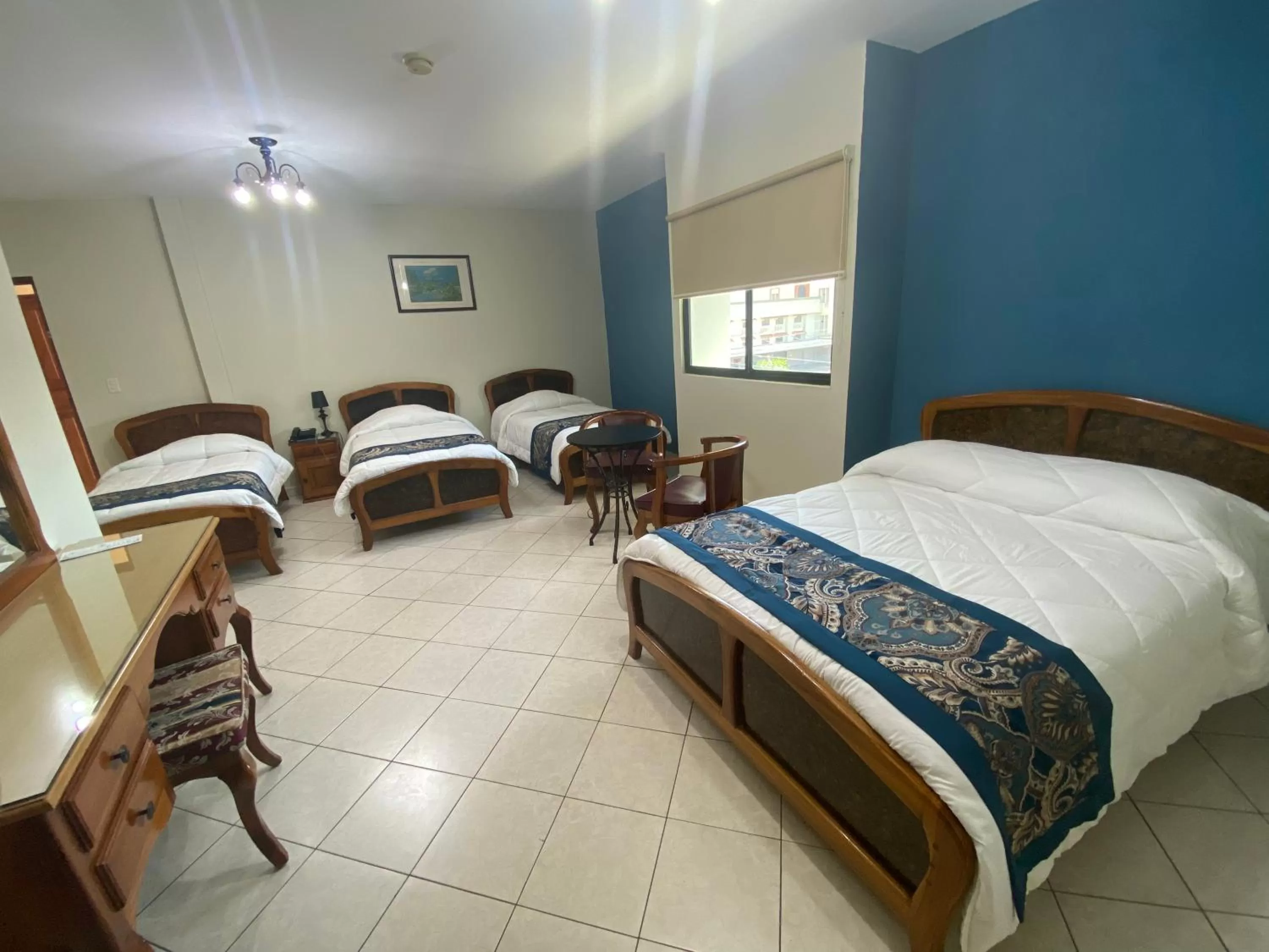 Photo of the whole room in Hotel Iberia