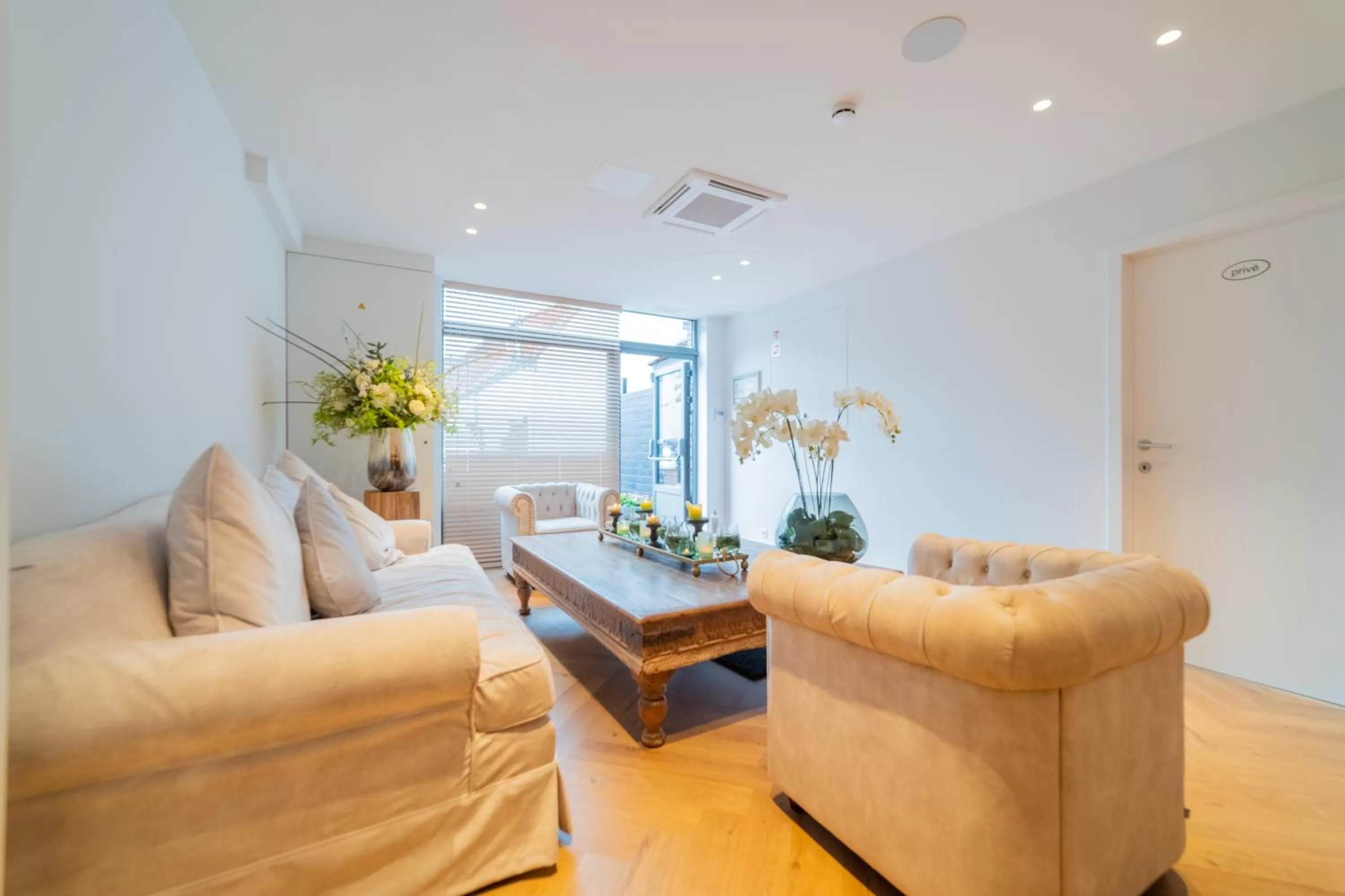 Seating area in Grand Hotel Normandy by CW Hotel Collection