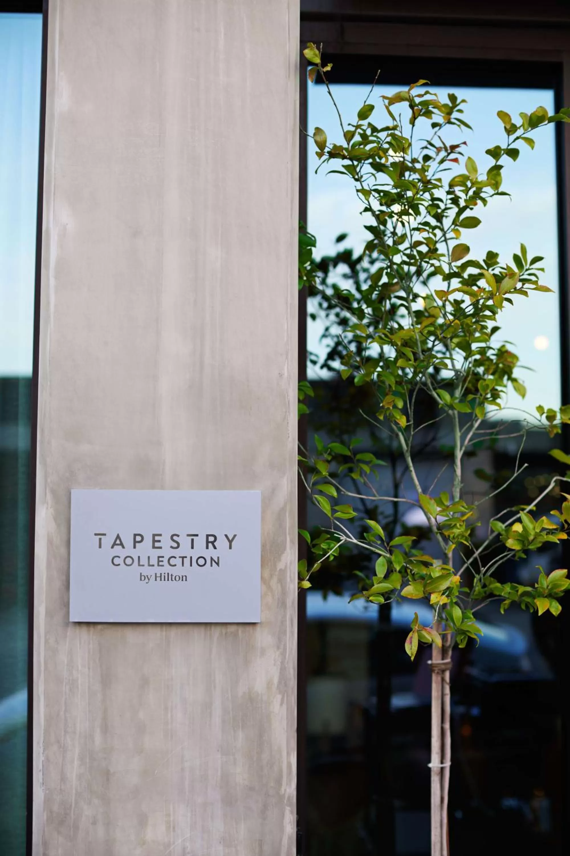 Property building in Tapestry By Hilton The Fort Sutter Hotel Sacramento, Ca