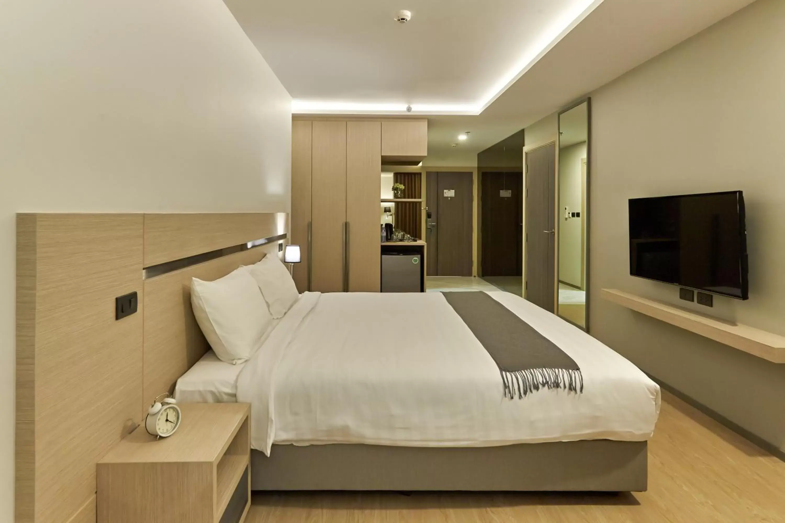 Bed in Samyan Serene Hotel