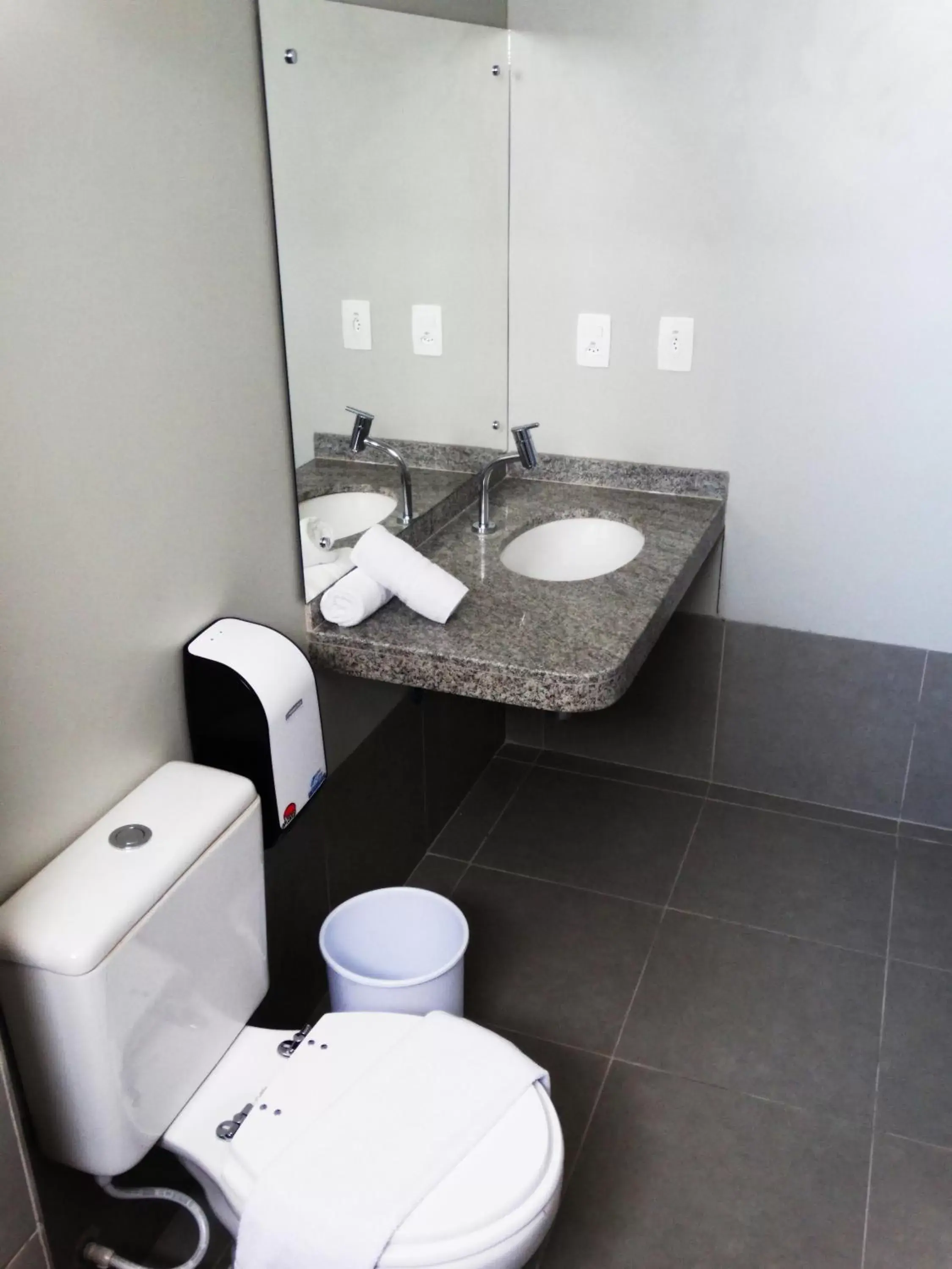 Toilet, Bathroom in Pajuçara Hotel Express