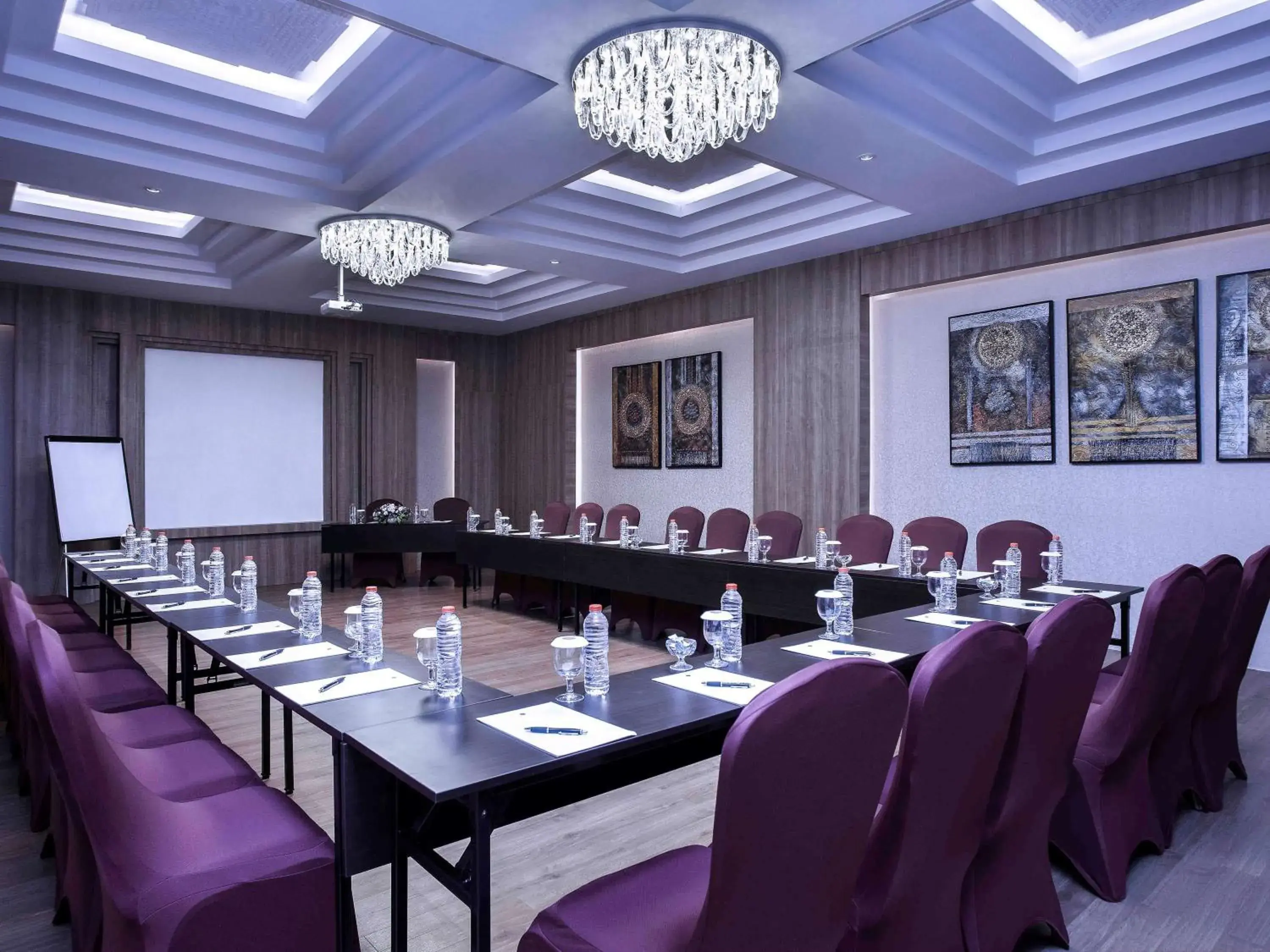 Meeting/conference room in Grand Mercure Yogyakarta Adi Sucipto