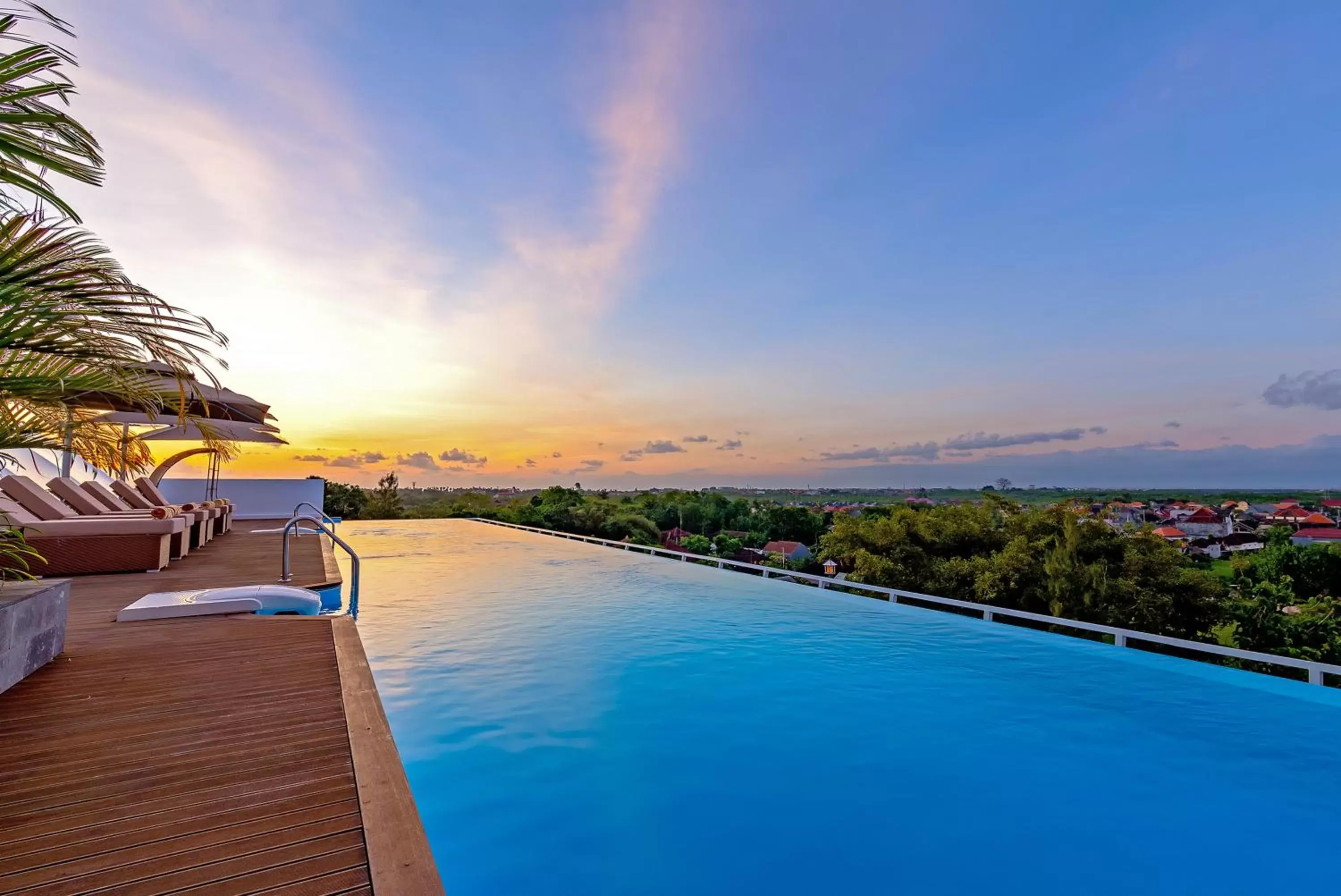 Swimming Pool in Infinity8 Bali