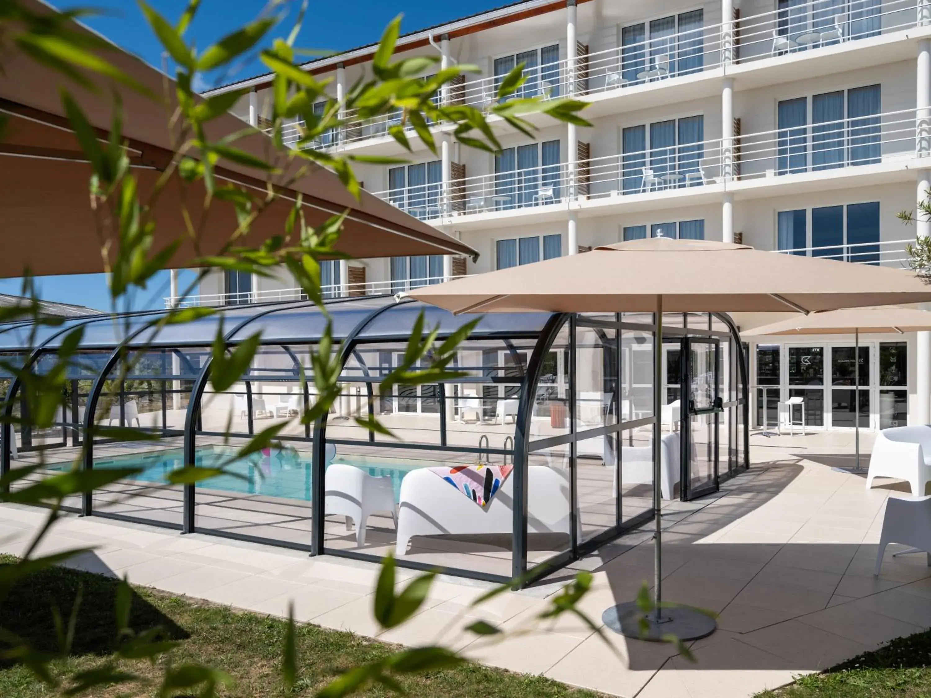 Swimming Pool in Golden Tulip La Baule