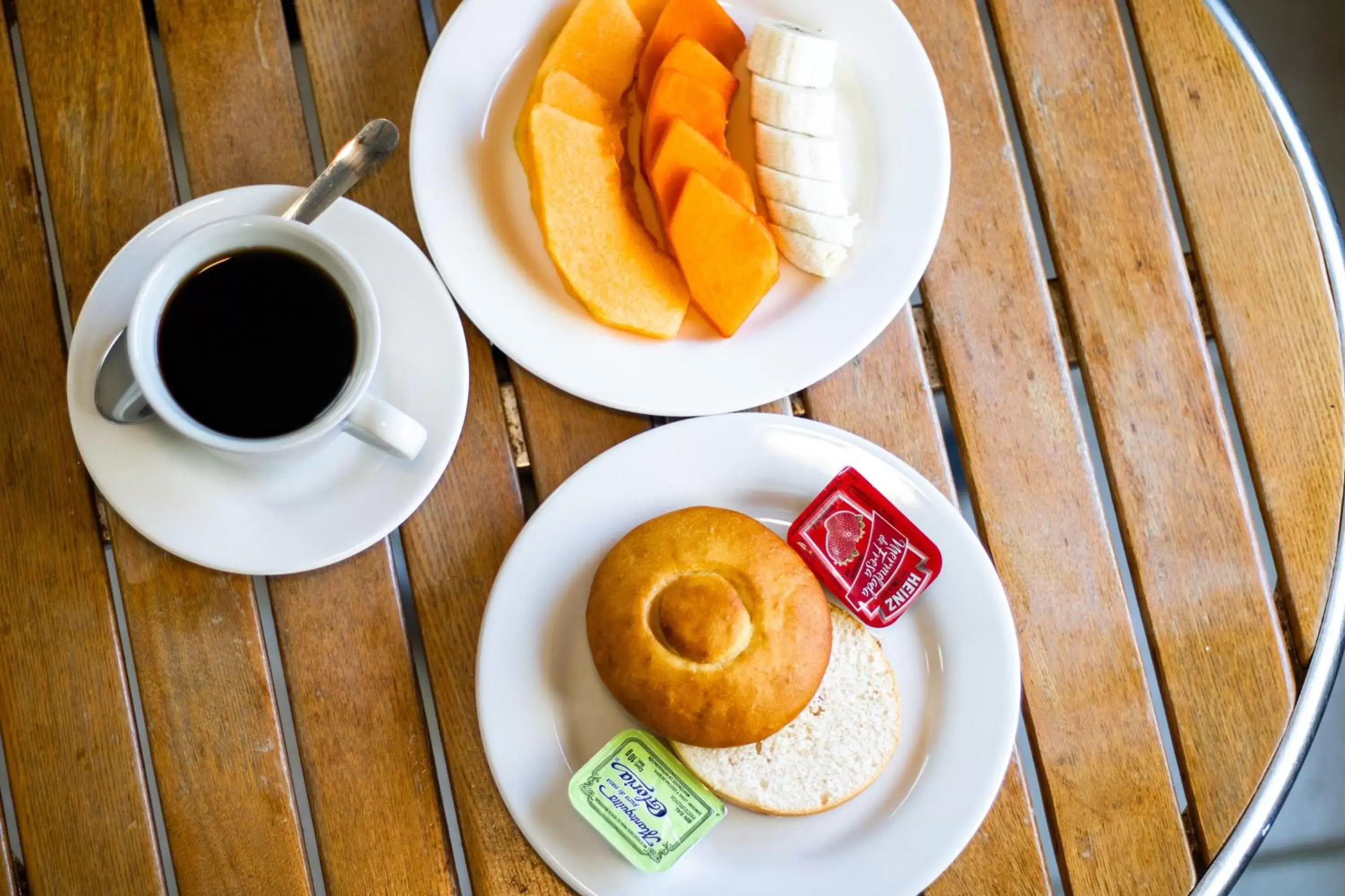 Breakfast in Hotel Santo Domingo Express