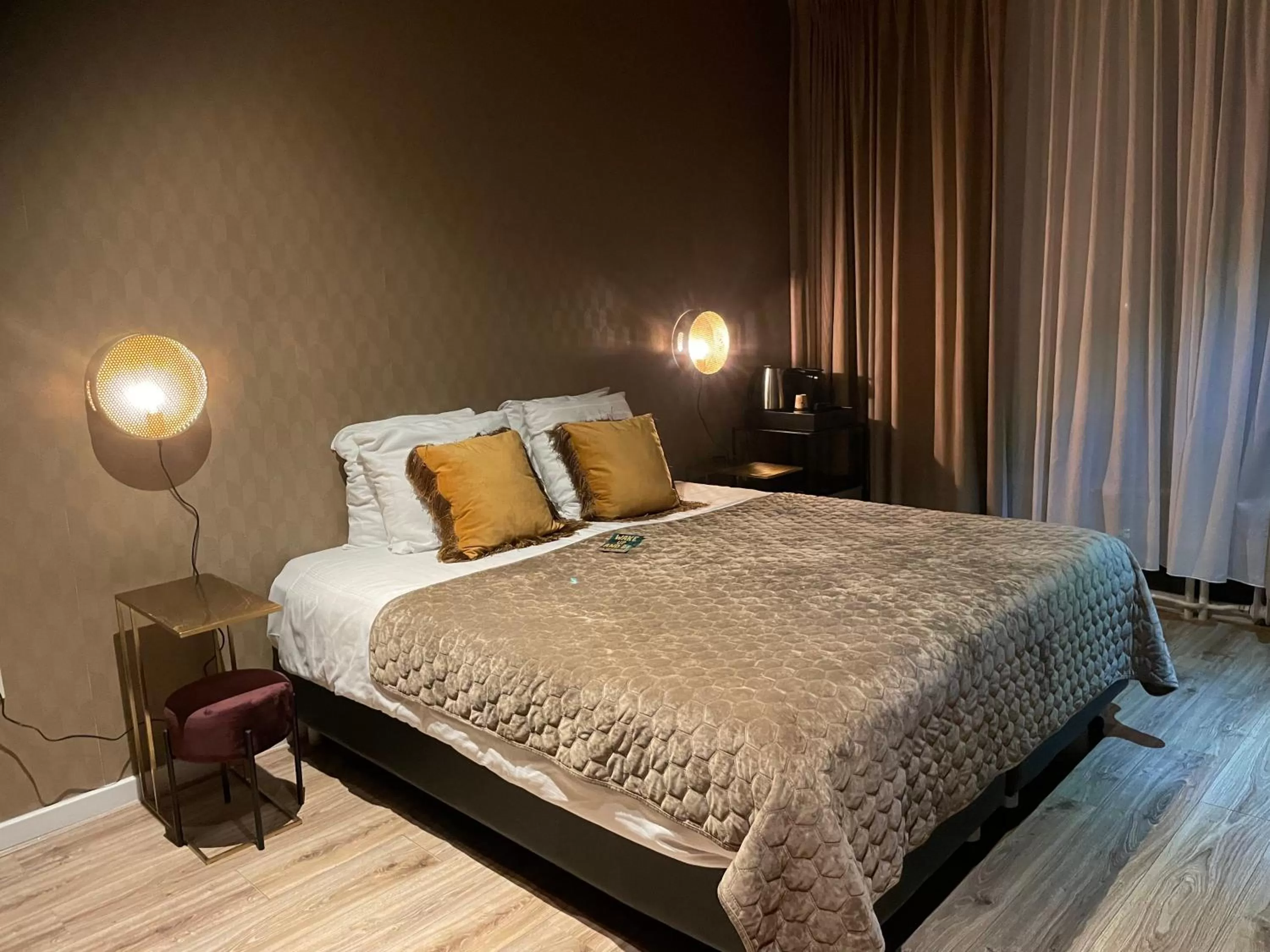 Bedroom, Bed in Valkenhof