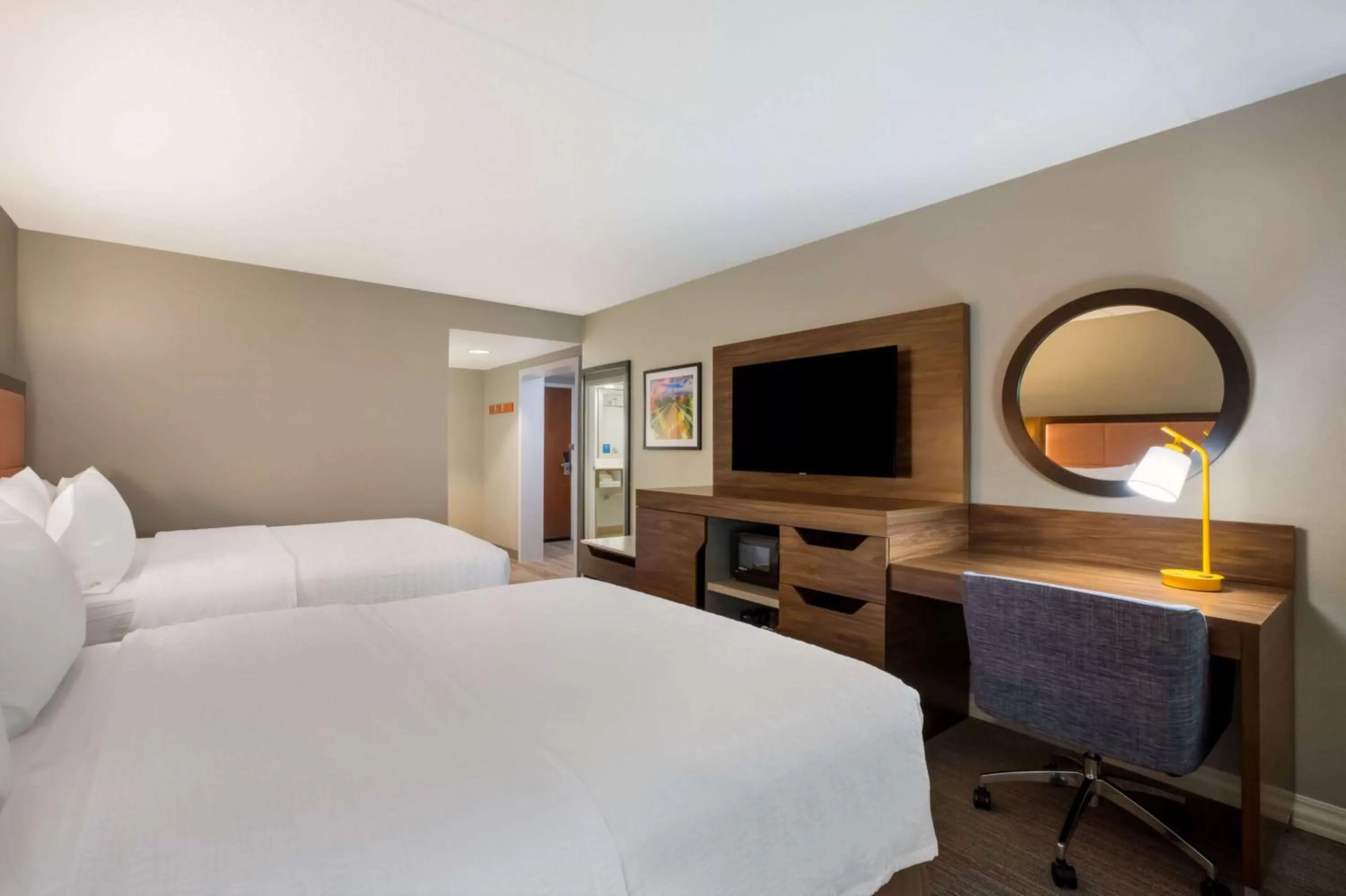 Bedroom, Bed in Hampton Inn Philadelphia/Willow Grove