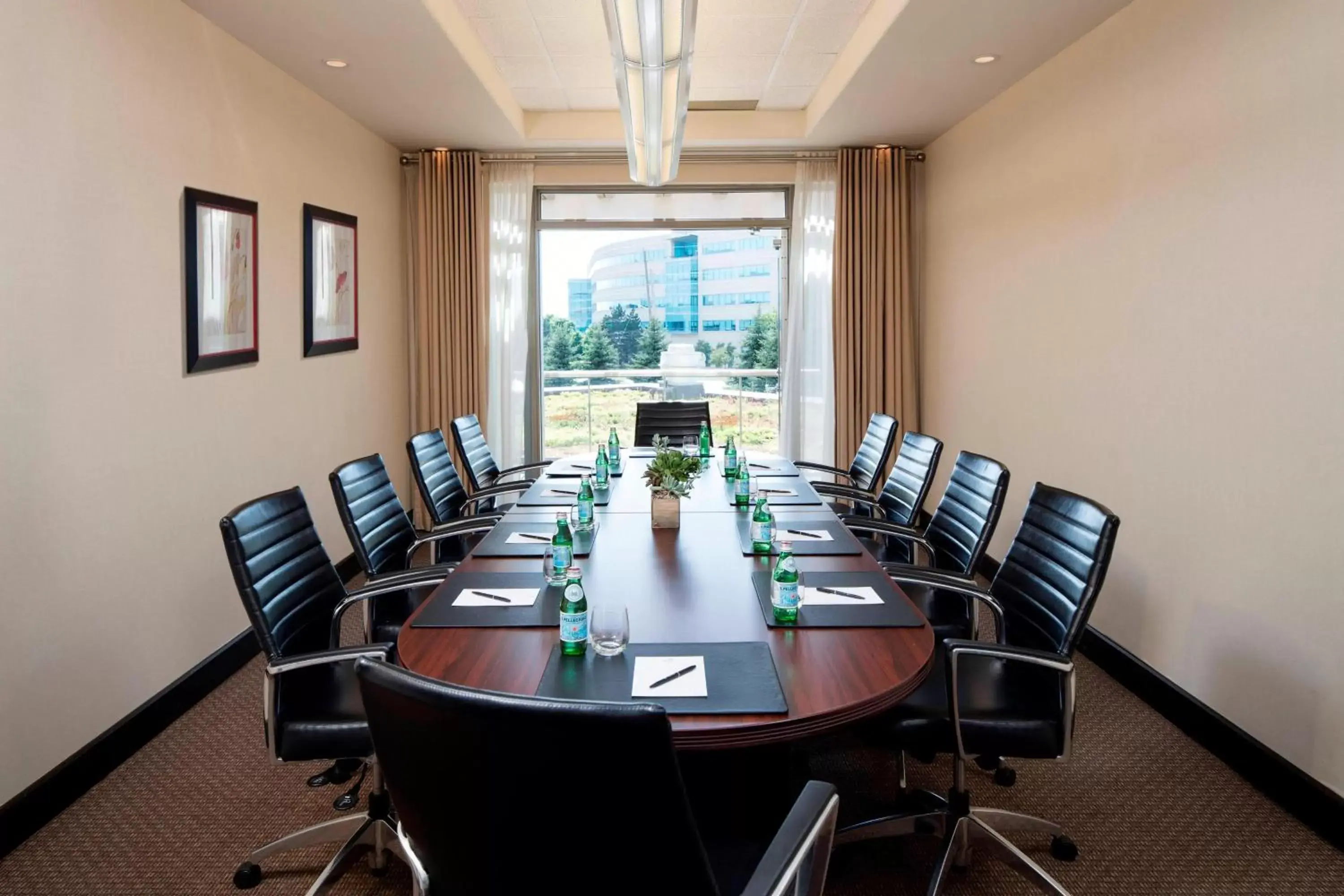 Meeting/conference room in Delta Hotels by Marriott Guelph Conference Centre