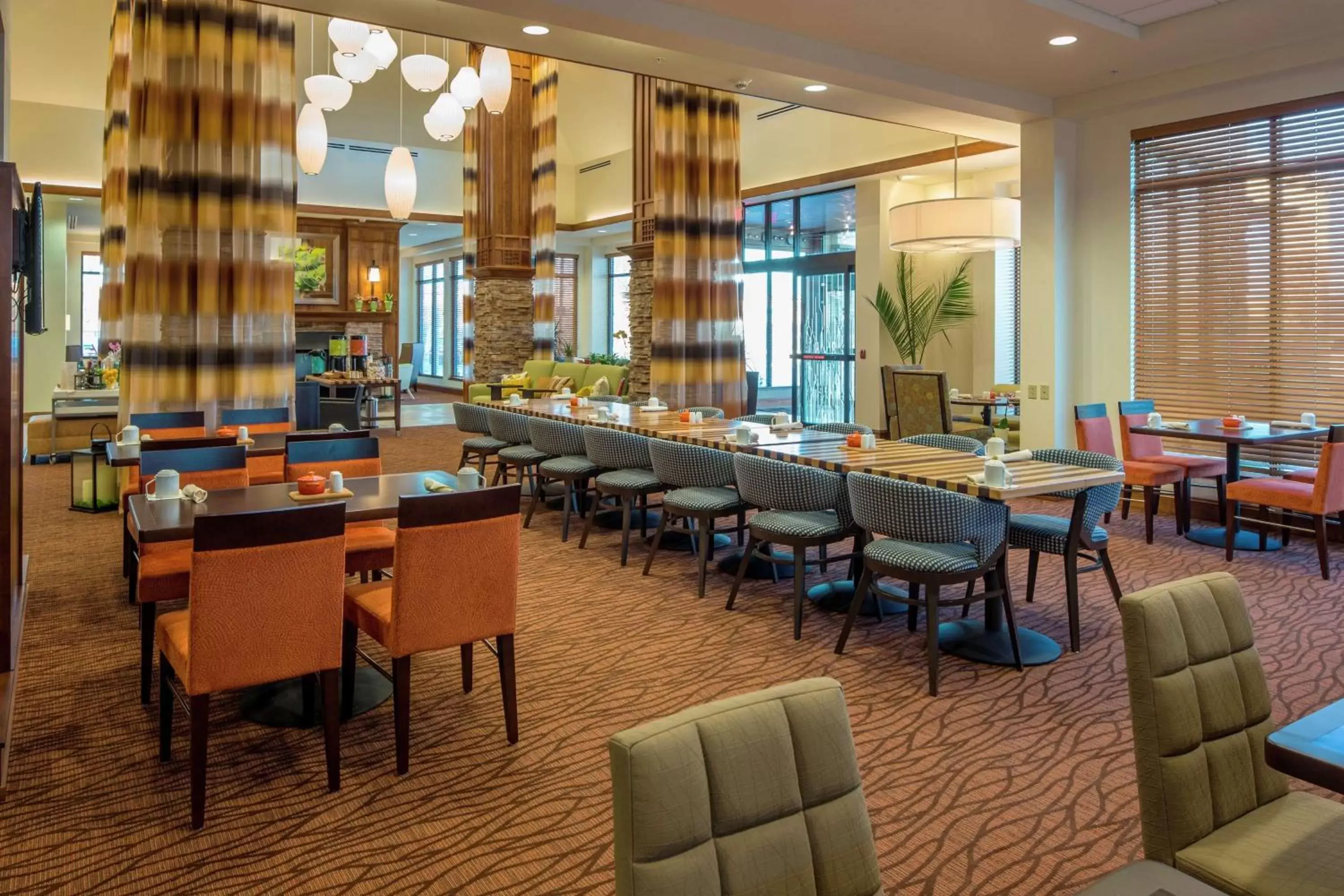Dining area, Restaurant/Places to Eat in Hilton Garden Inn Uniontown