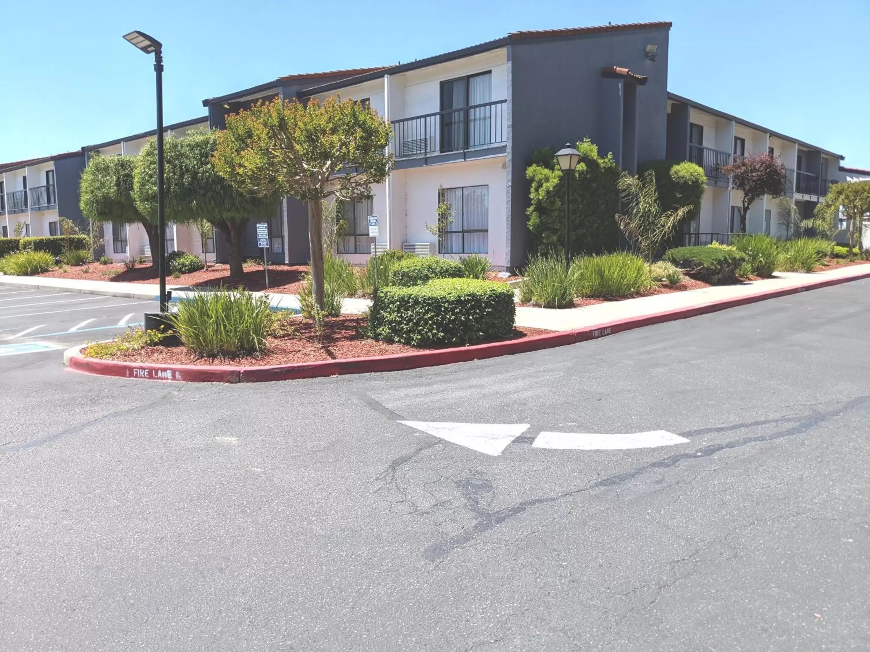Property building in Quality Inn & Suites South San Jose - Morgan Hill Property building in Quality Inn & Suites South San Jose - Morgan Hill
