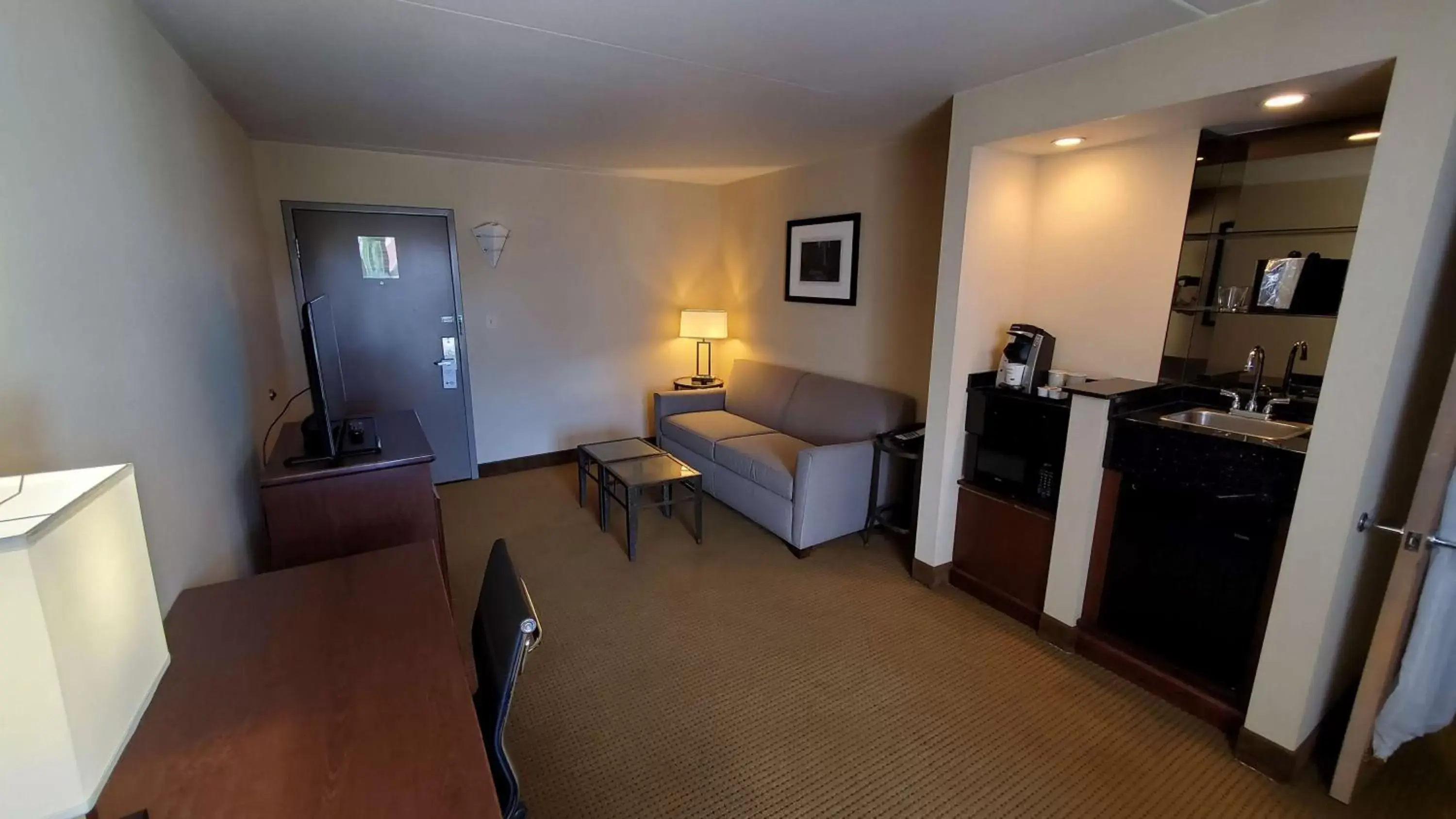 Photo of the whole room, Seating Area in Best Western Plus Coeur d'Alene Inn