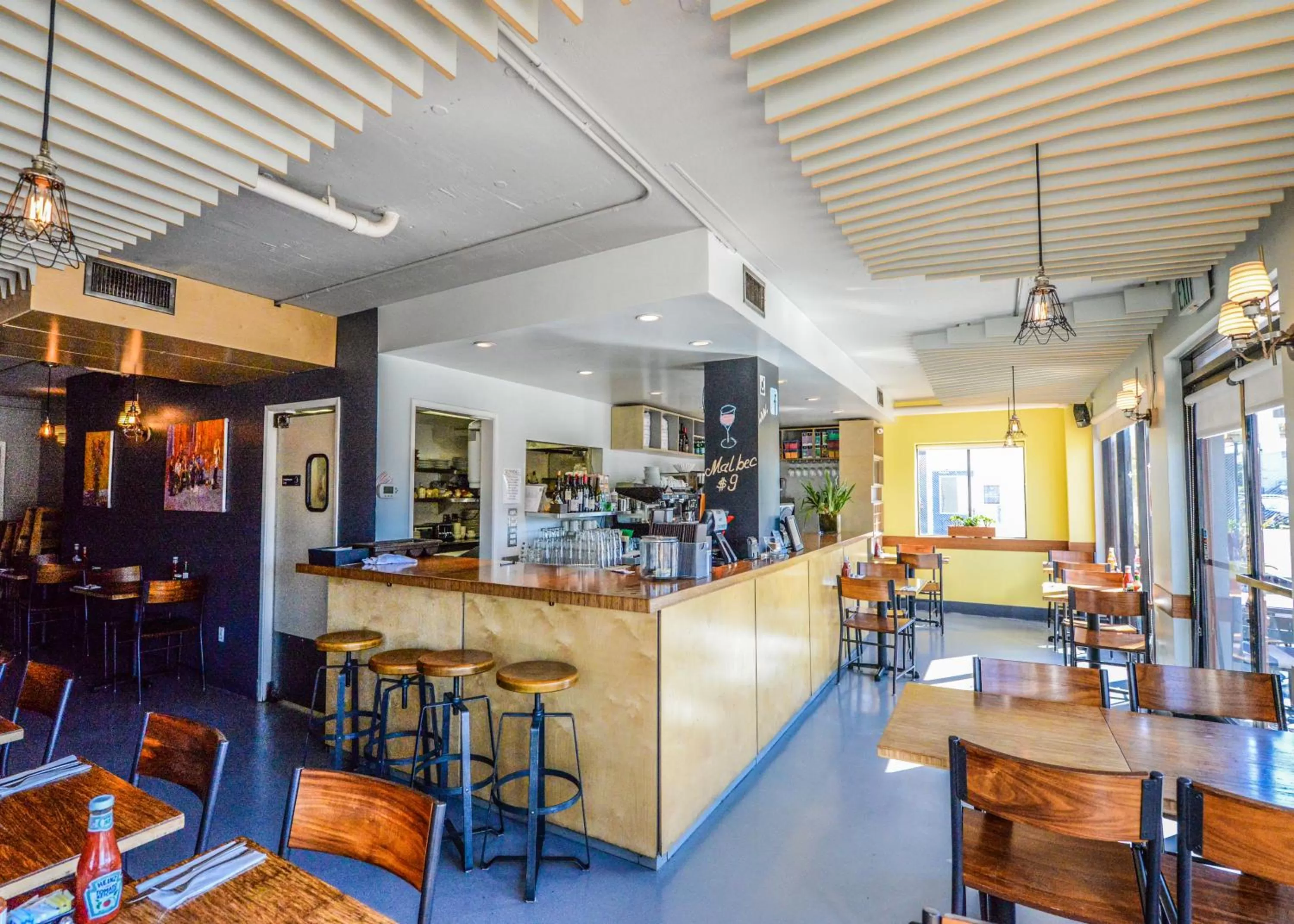 Restaurant/places to eat in Travelodge by Wyndham Culver City