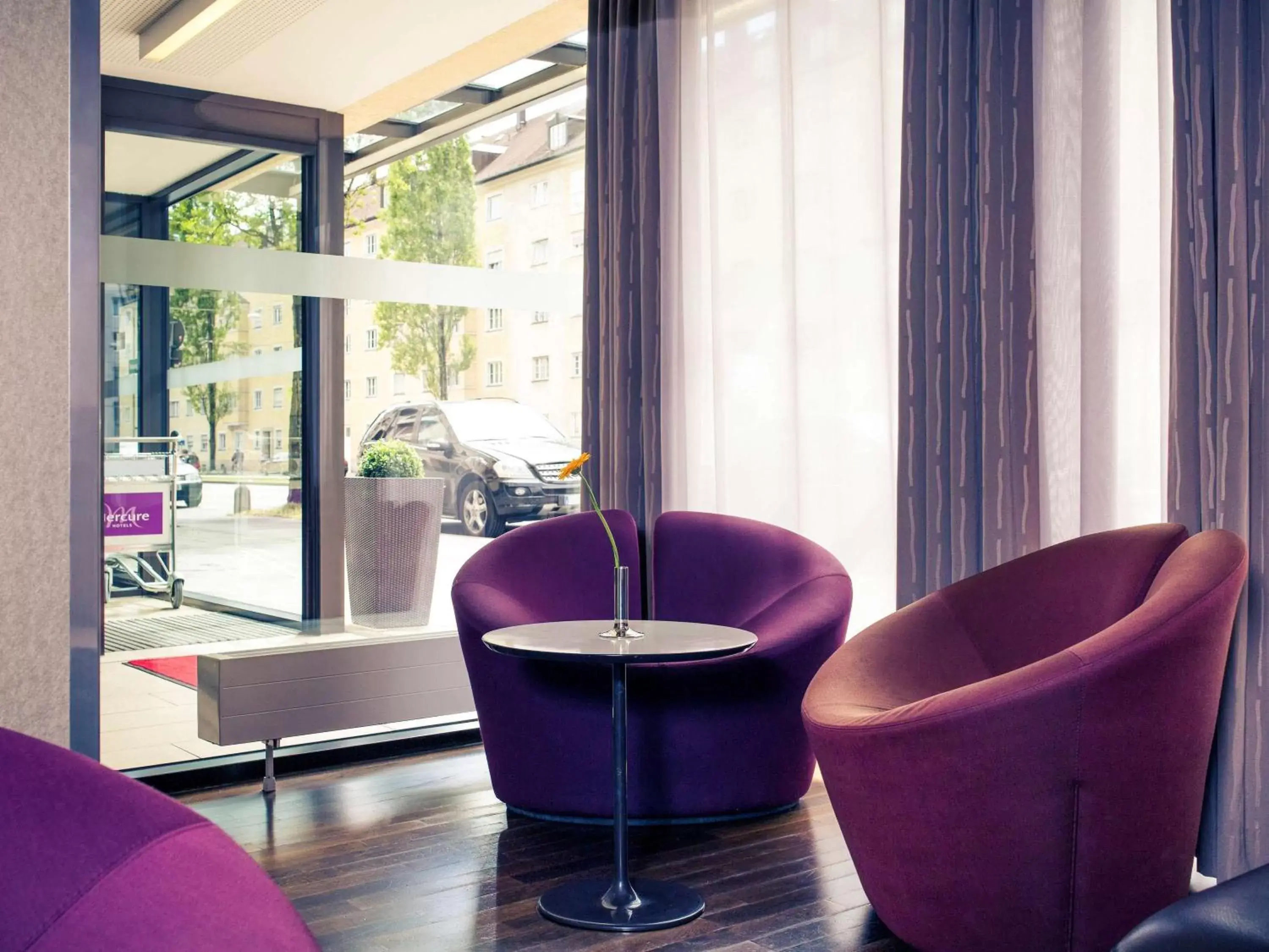 On site, Seating Area in Mercure Hotel München-Schwabing