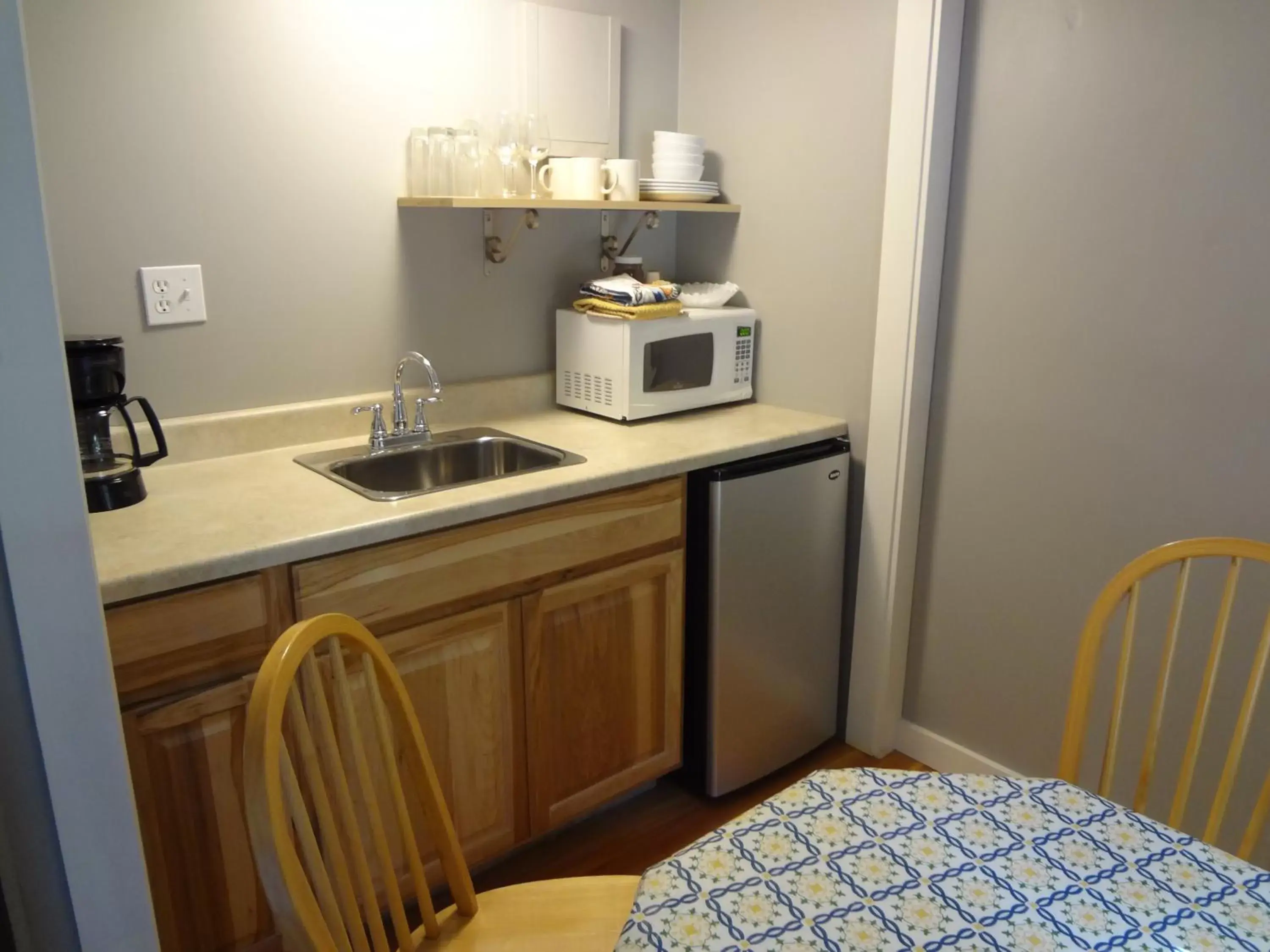 Kitchen/Kitchenette in China Creek Cottages