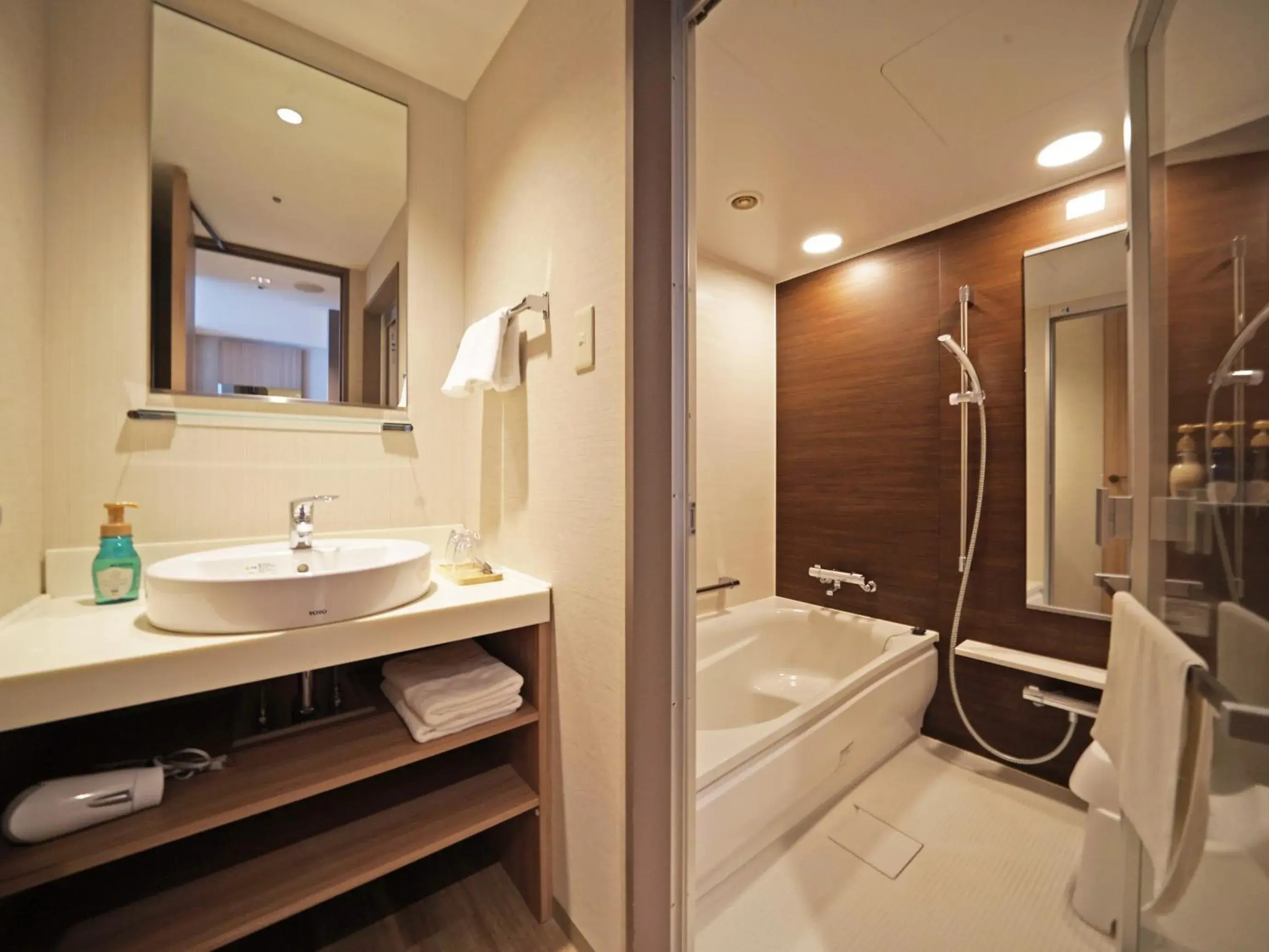 Bathroom in the square hotel Yokohama Minatomirai