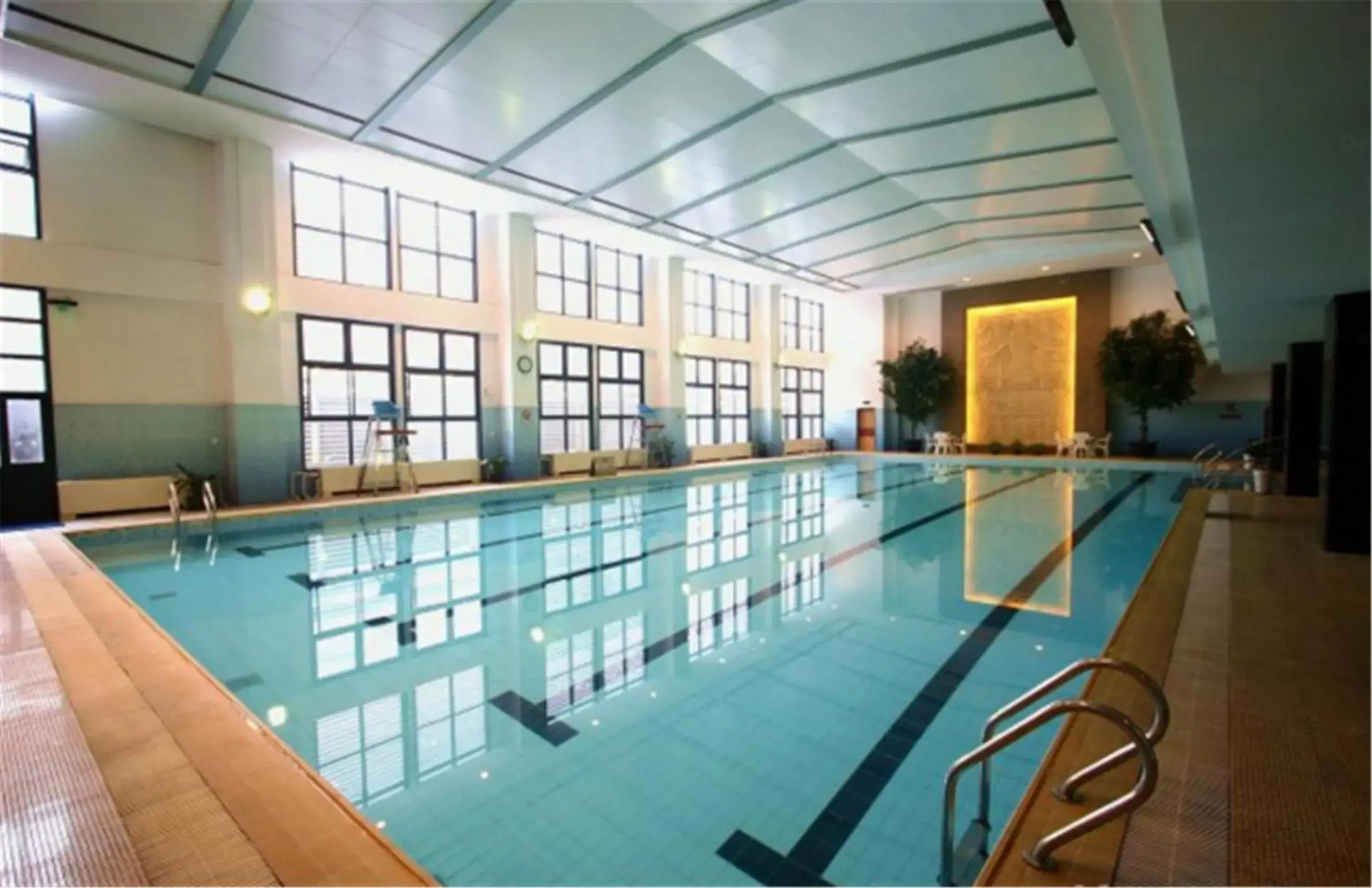 Swimming Pool in Ying Yuan Hotel