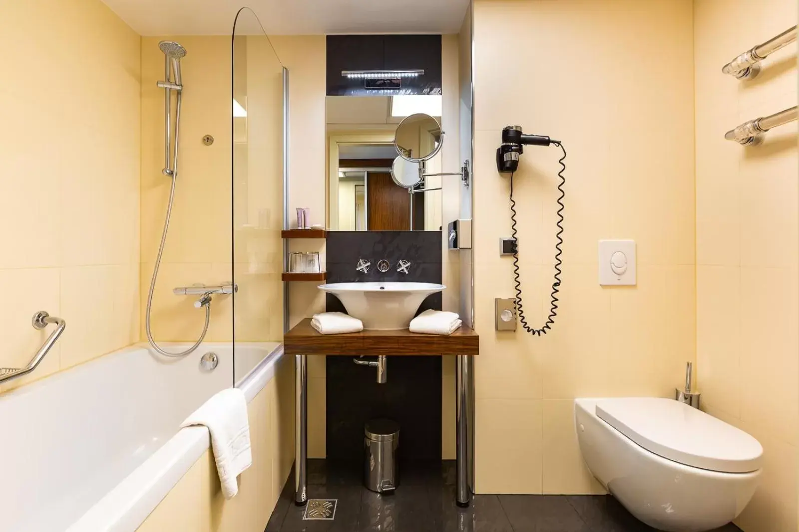 Toilet, Bathroom in Avalon Hotel & Conferences