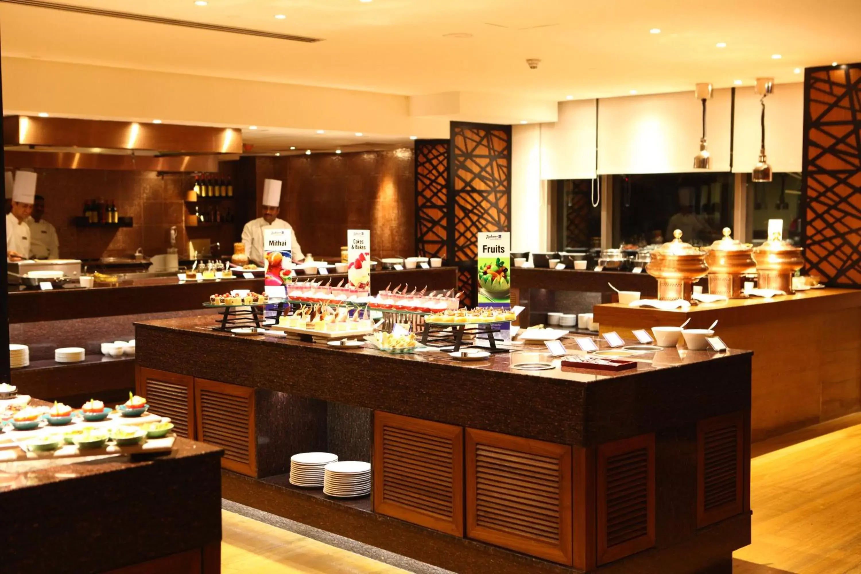 Restaurant/Places to Eat in Radisson Blu Plaza Hotel Hyderabad Banjara Hills