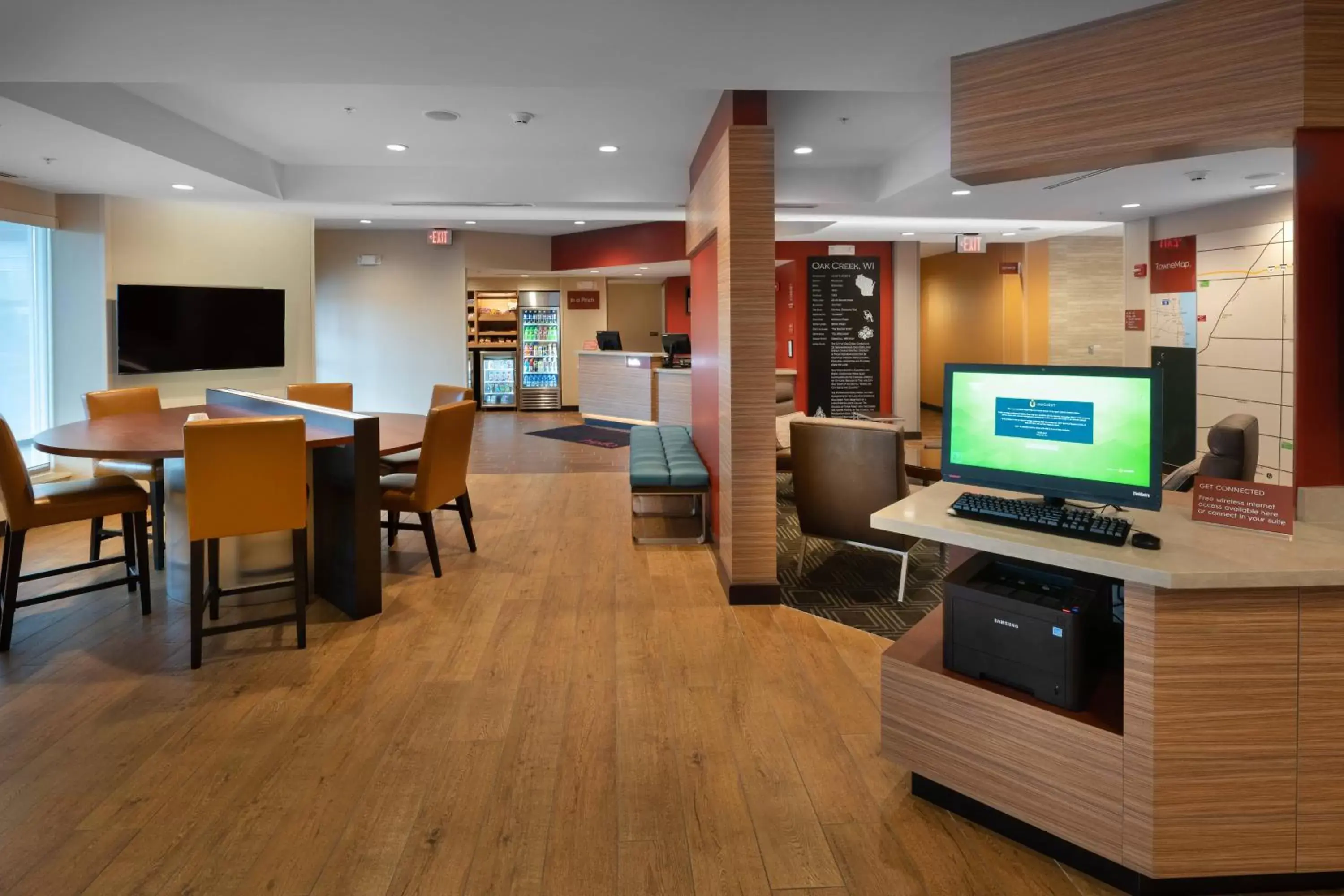 Business facilities, TV/Entertainment Center in TownePlace Suites by Marriott Milwaukee Oak Creek